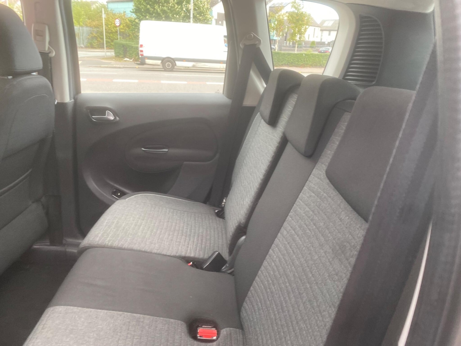 Used Citroen C3 Picasso 2017 for sale - 76991140: Photo 26