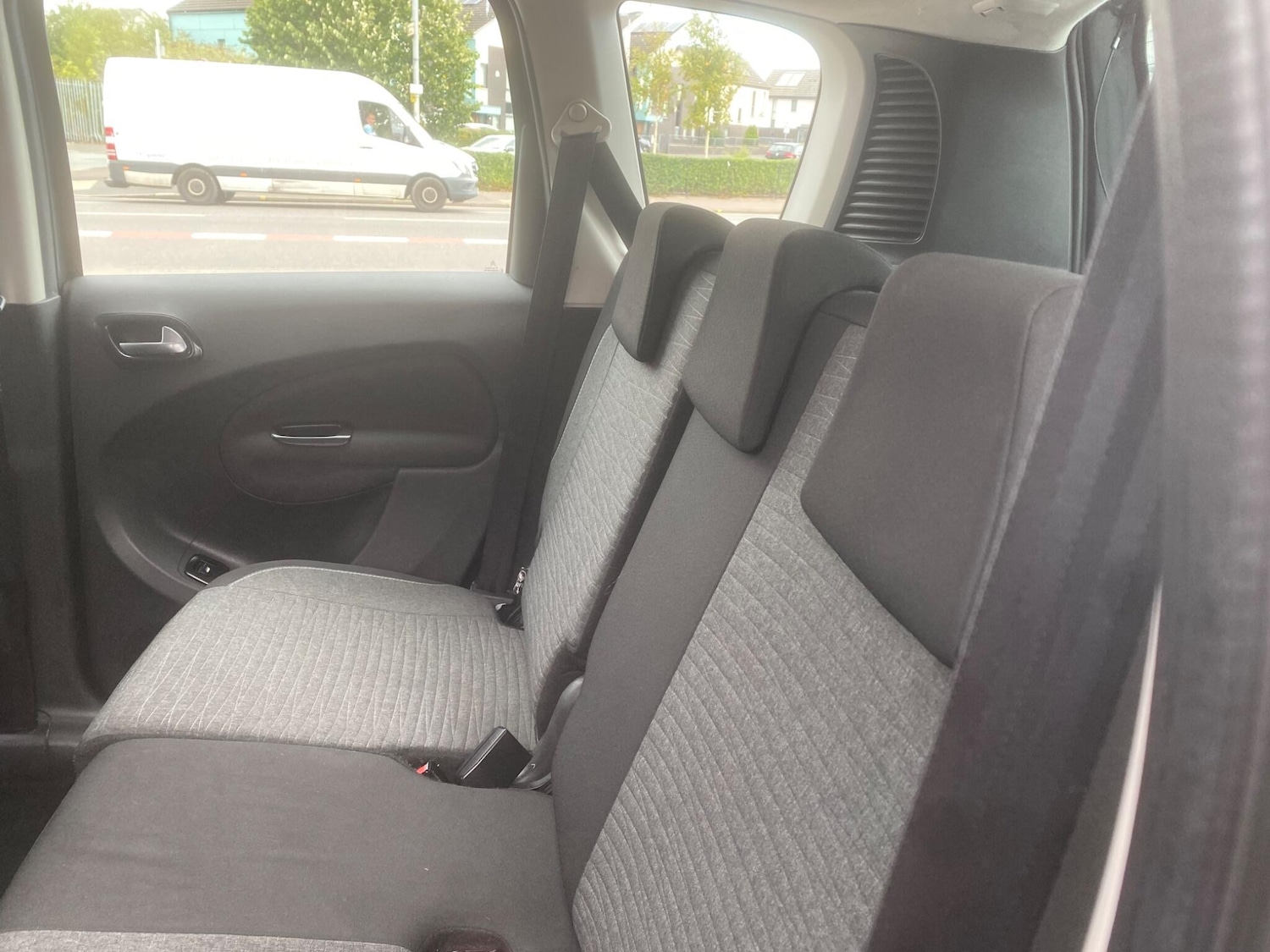 Used Citroen C3 Picasso 2017 for sale - 76991140: Photo 27