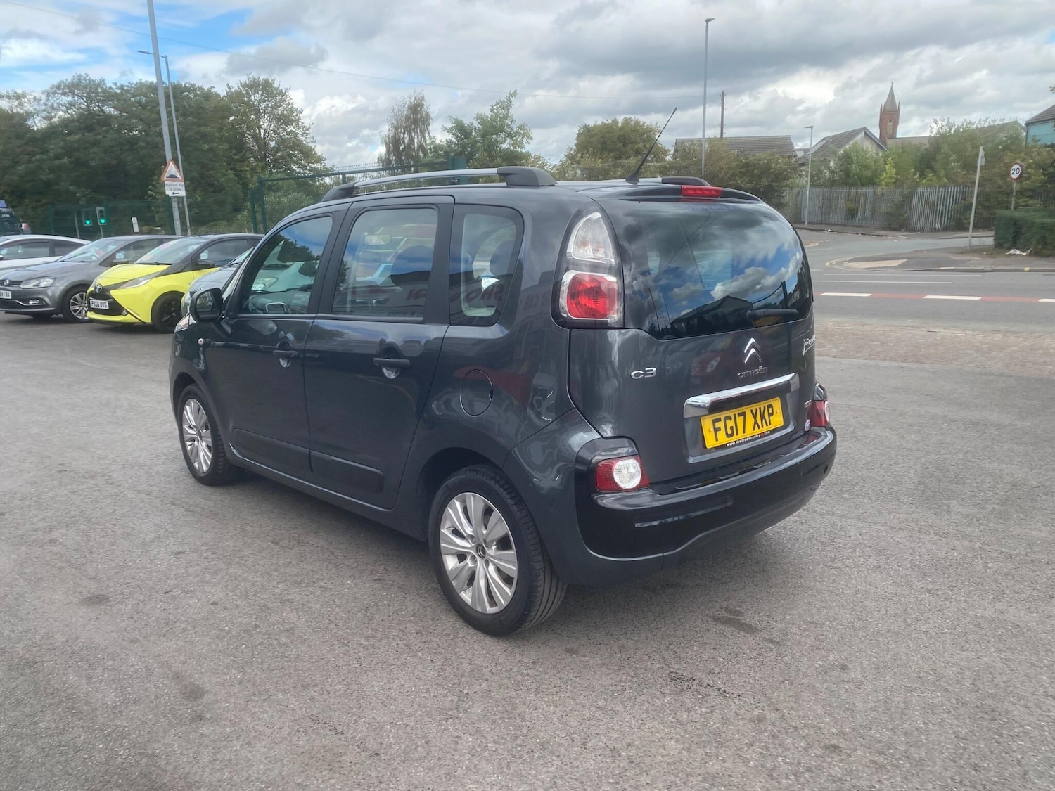 Used Citroen C3 Picasso 2017 for sale - 76991140: Photo 32