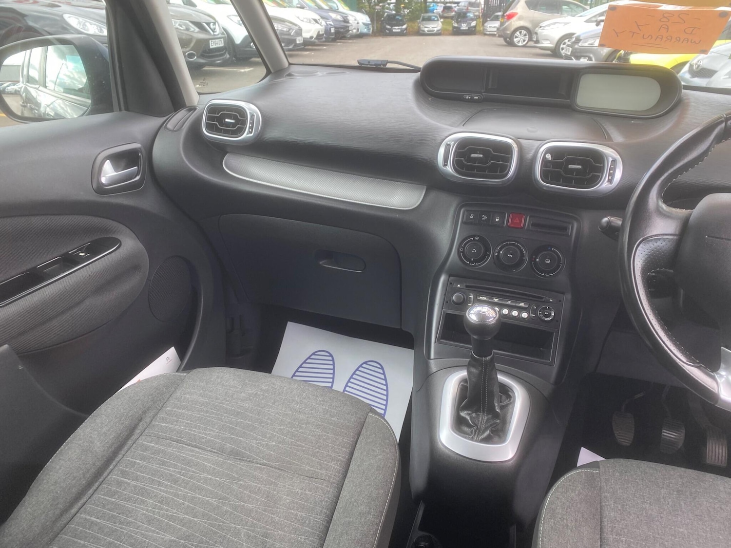 Used Citroen C3 Picasso 2017 for sale - 76991140: Photo 53