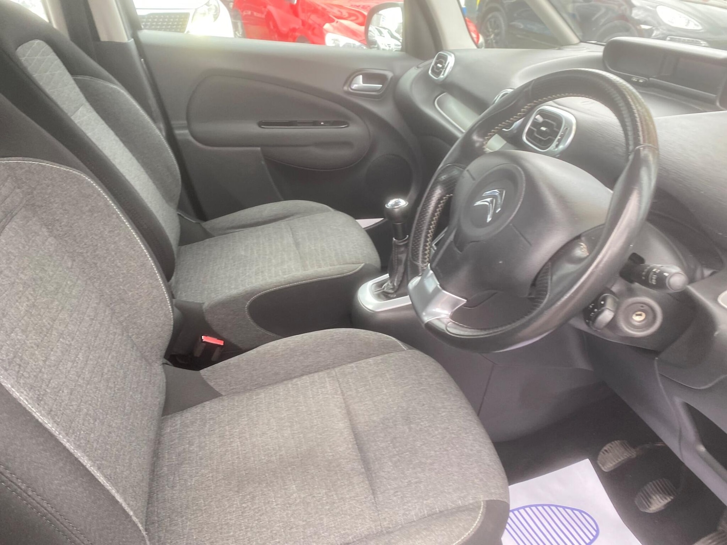 Used Citroen C3 Picasso 2017 for sale - 76991140: Photo 63
