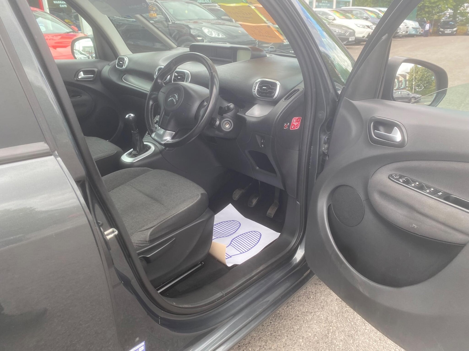 Used Citroen C3 Picasso 2017 for sale - 76991140: Photo 70