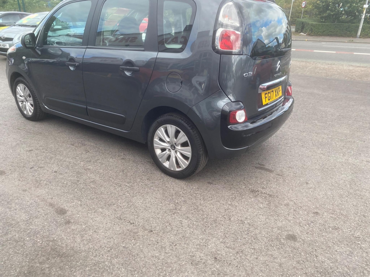 Used Citroen C3 Picasso 2017 for sale - 76991140: Photo 75