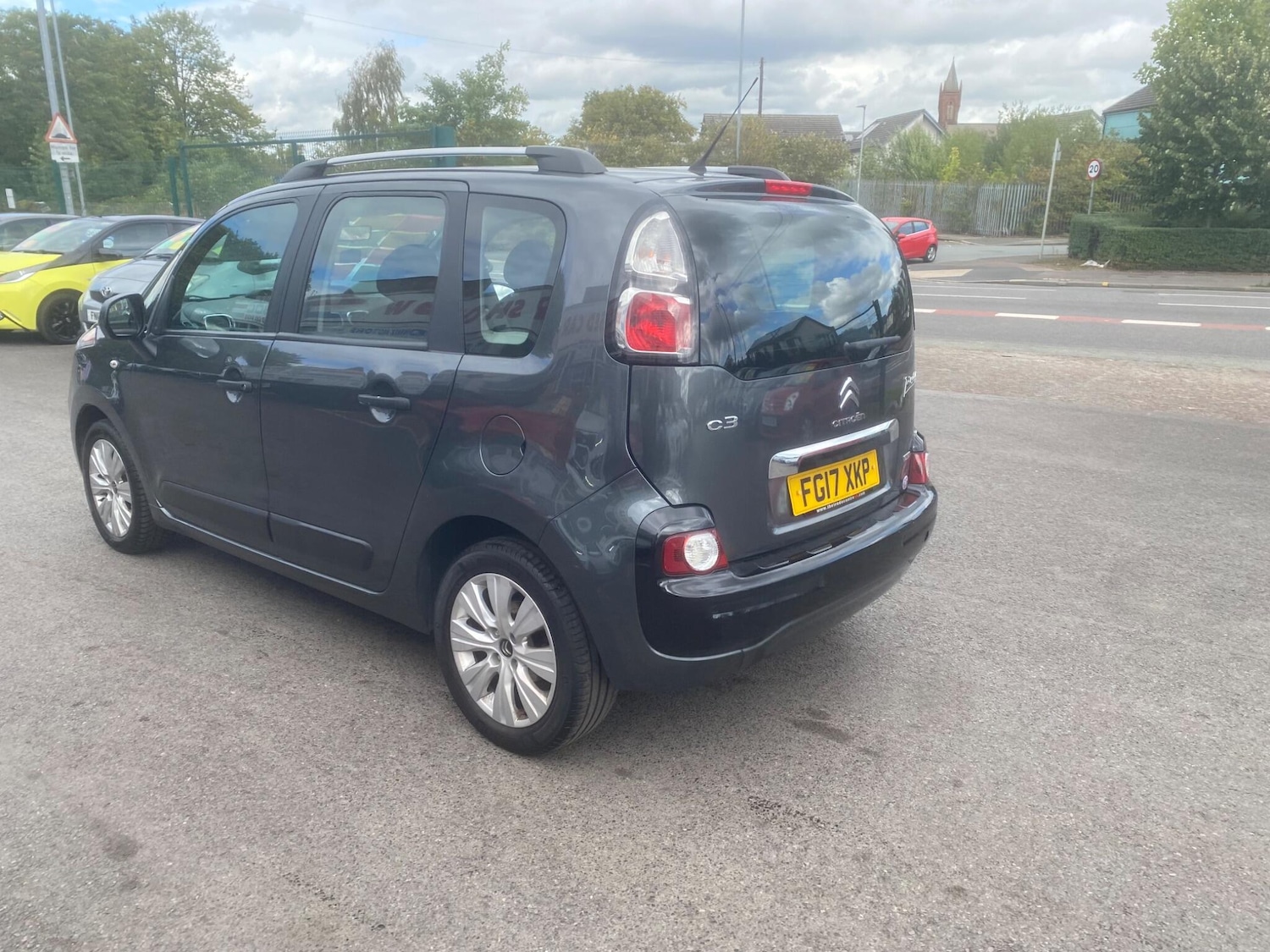 Used Citroen C3 Picasso 2017 for sale - 76991140: Photo 76