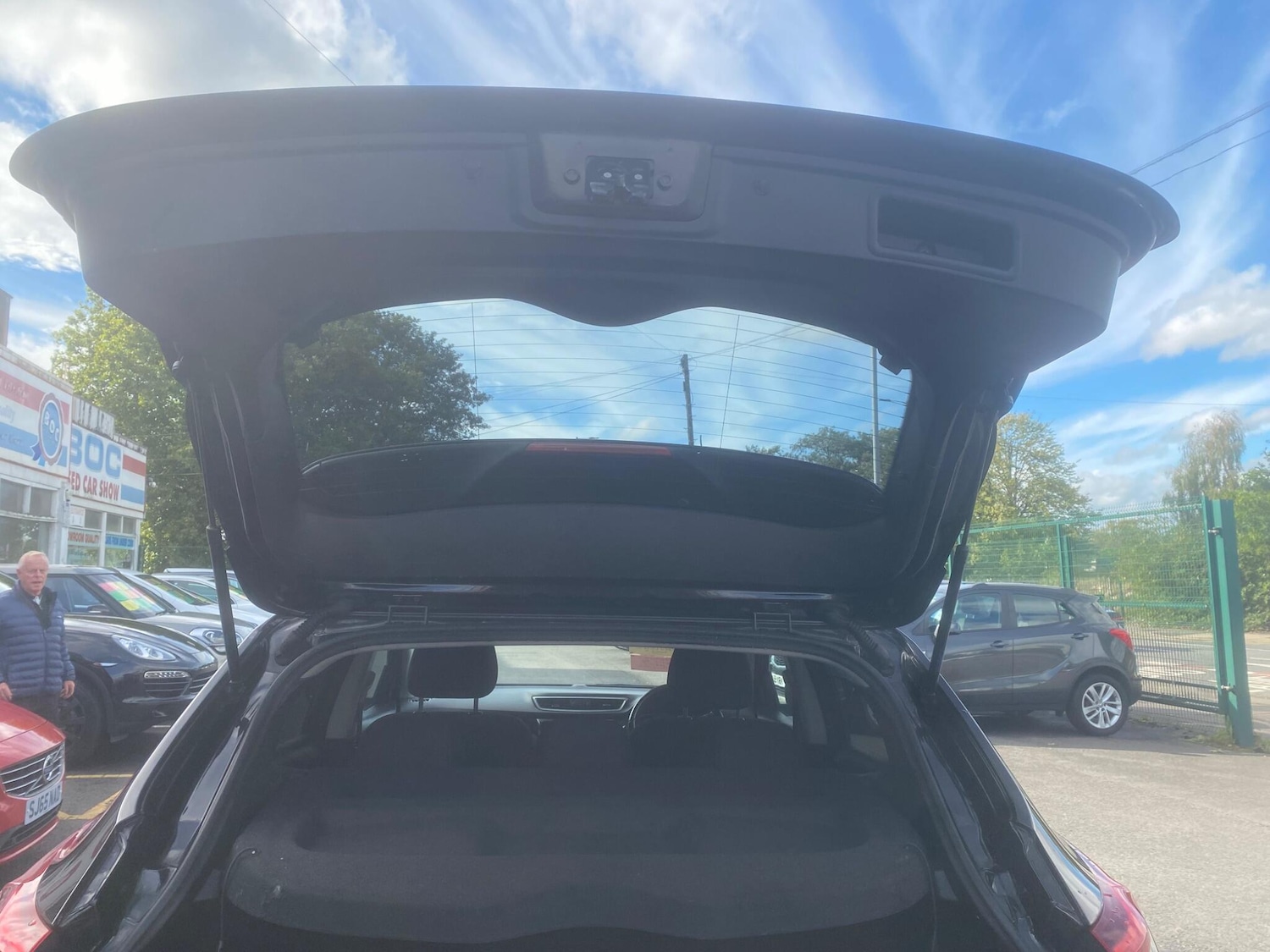 Used Nissan Qashqai 2017 for sale - 76990129: Photo 33