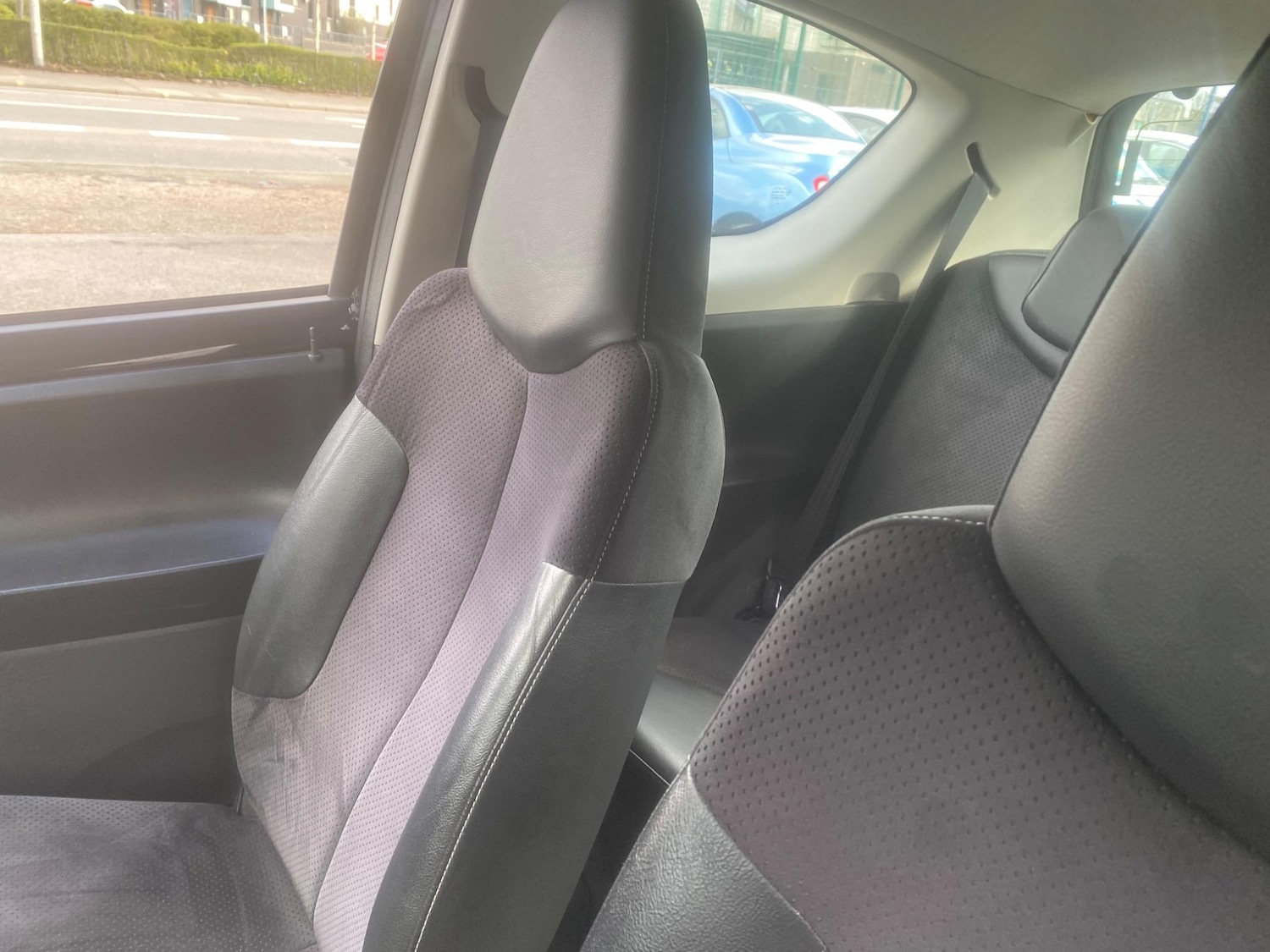 Used Toyota AYGO 2012 for sale - 76990108: Photo 11