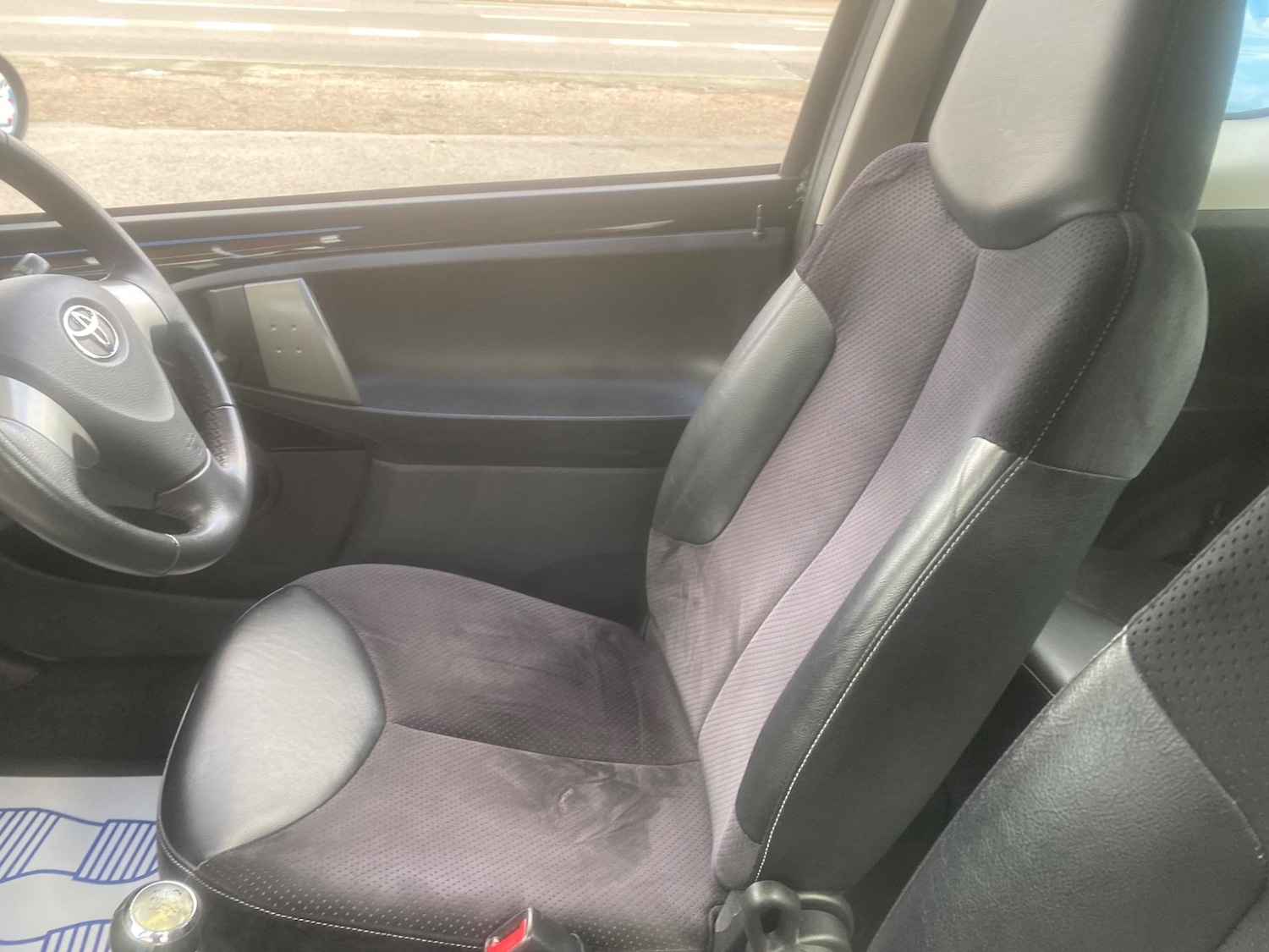 Used Toyota AYGO 2012 for sale - 76990108: Photo 15