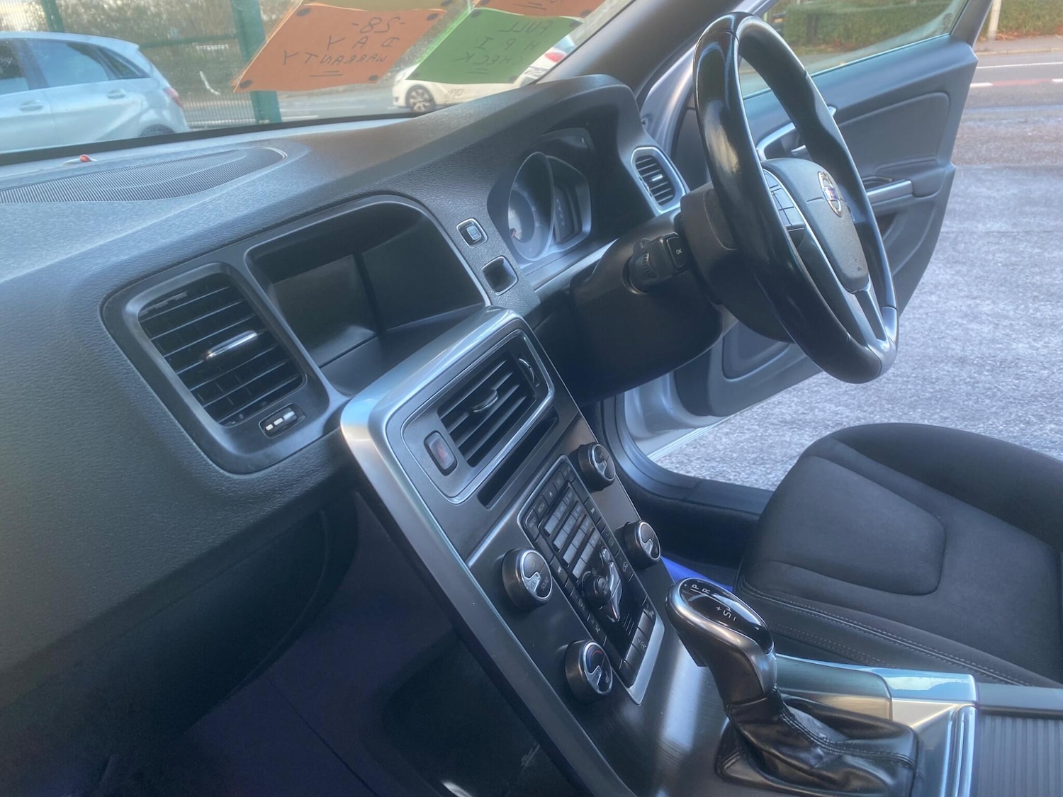 Used Volvo V60 2013 for sale - 77015840: Photo 18