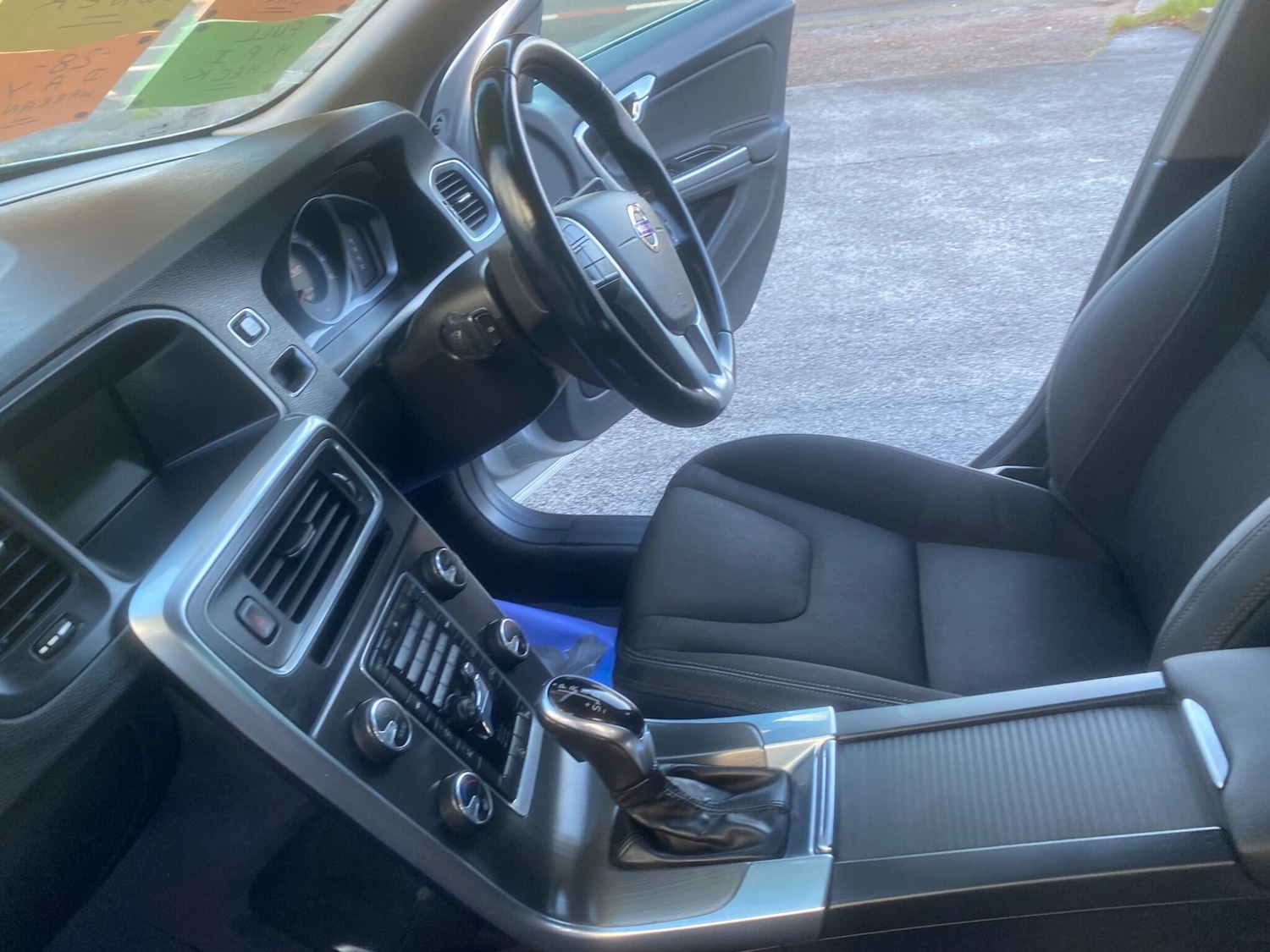 Used Volvo V60 2013 for sale - 77015840: Photo 19