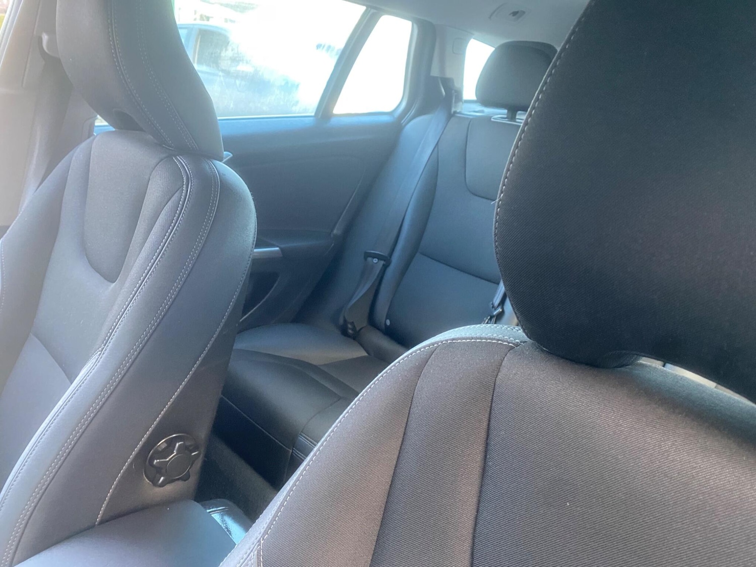 Used Volvo V60 2013 for sale - 77015840: Photo 22