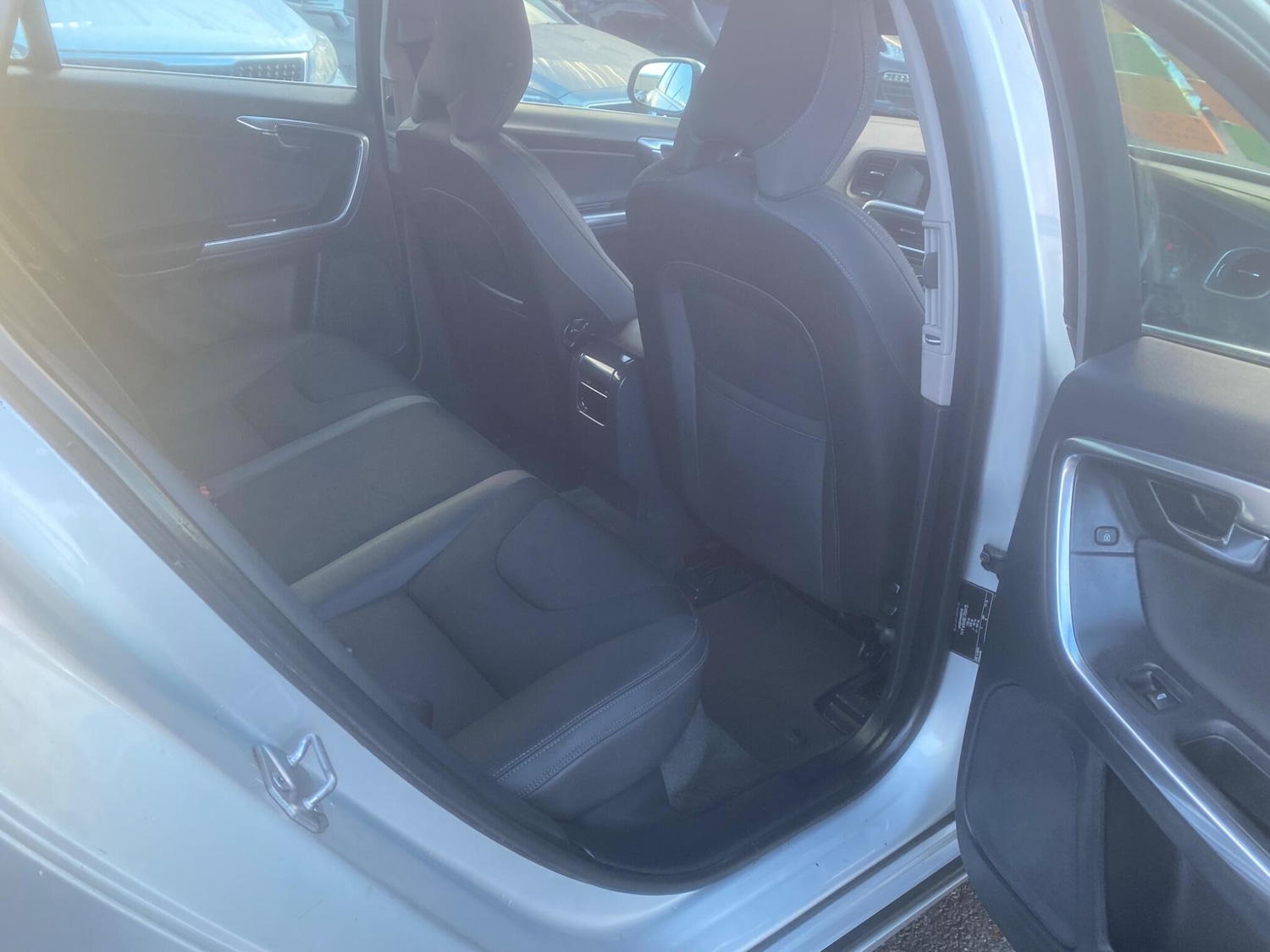 Used Volvo V60 2013 for sale - 77015840: Photo 29