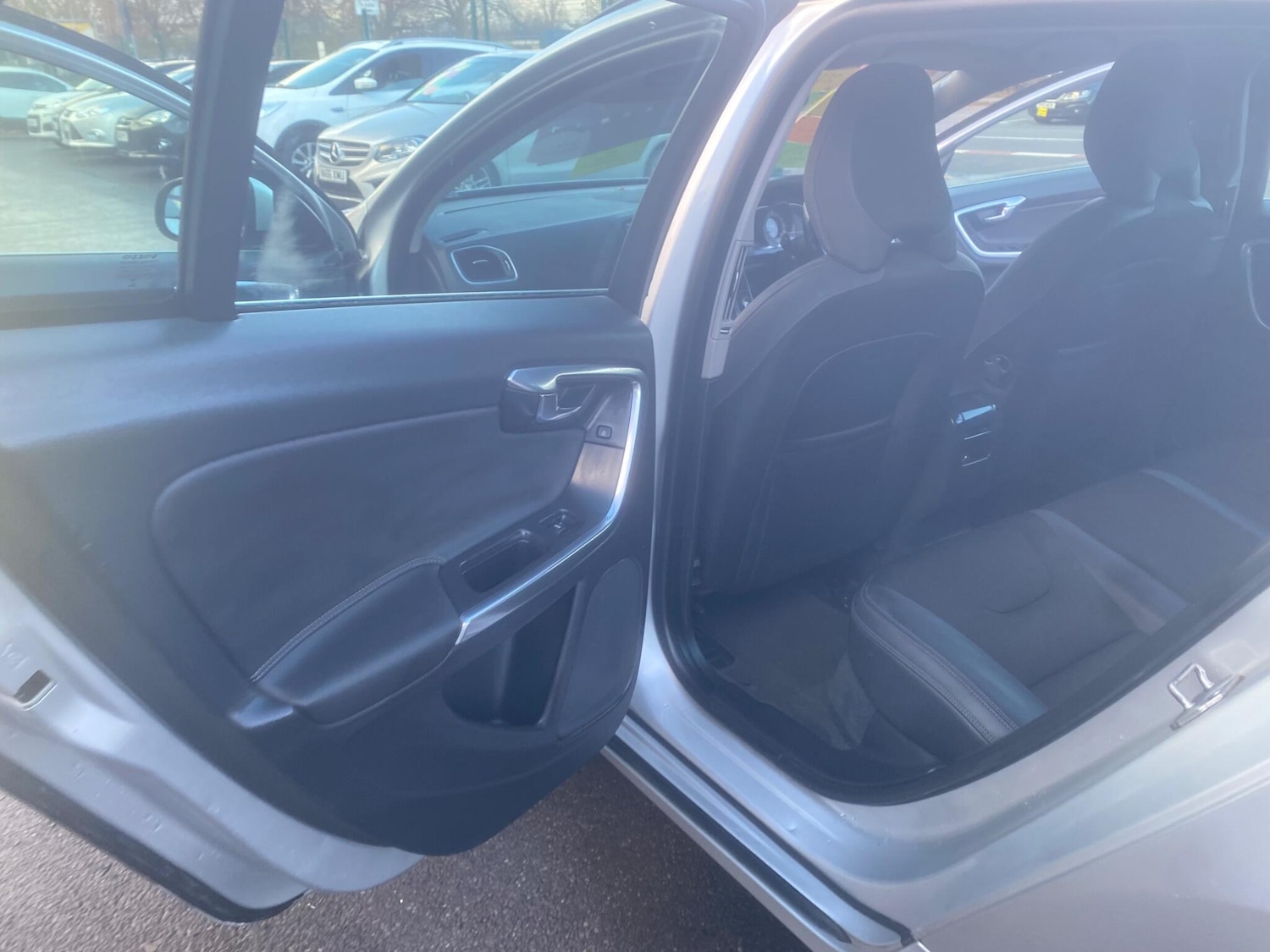 Used Volvo V60 2013 for sale - 77015840: Photo 34