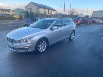 Used Volvo V60 2013 for sale - 77015840: Photo