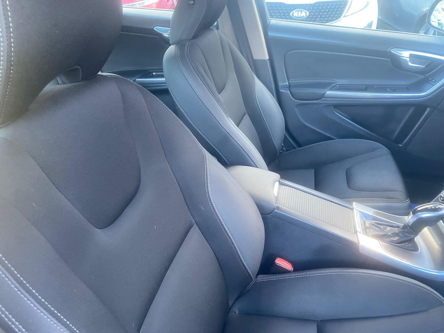 Used Volvo V60 2013 for sale - 77015840: Photo 49