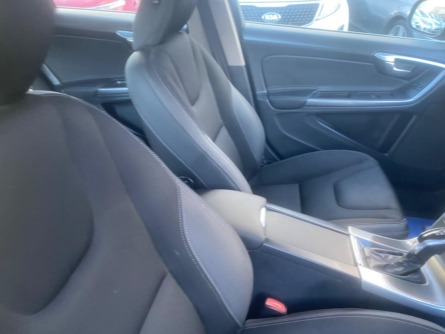 Used Volvo V60 2013 for sale - 77015840: Photo 50