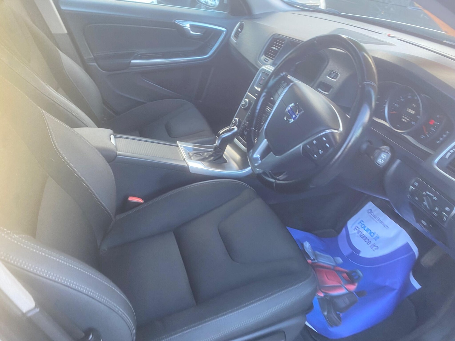 Used Volvo V60 2013 for sale - 77015840: Photo 53