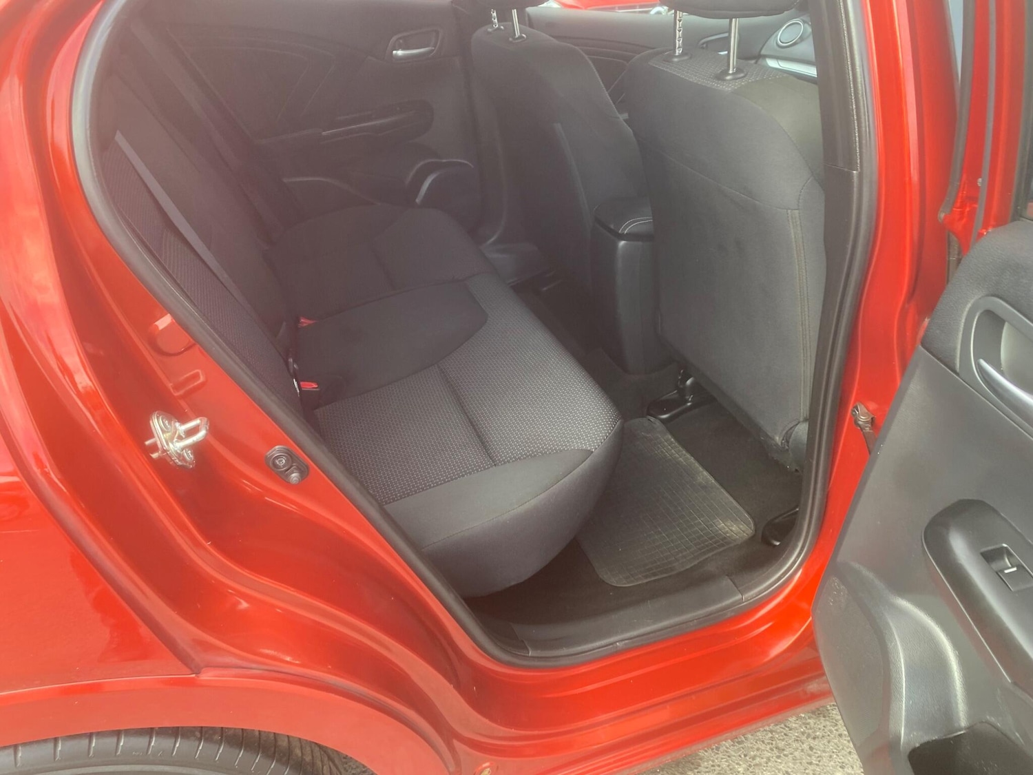 Used Honda Civic 2017 for sale - 76989080: Photo 46