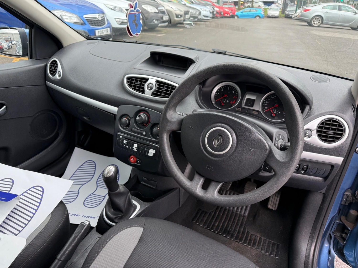 Used Renault Clio 2011 for sale - 76549718: Photo 12