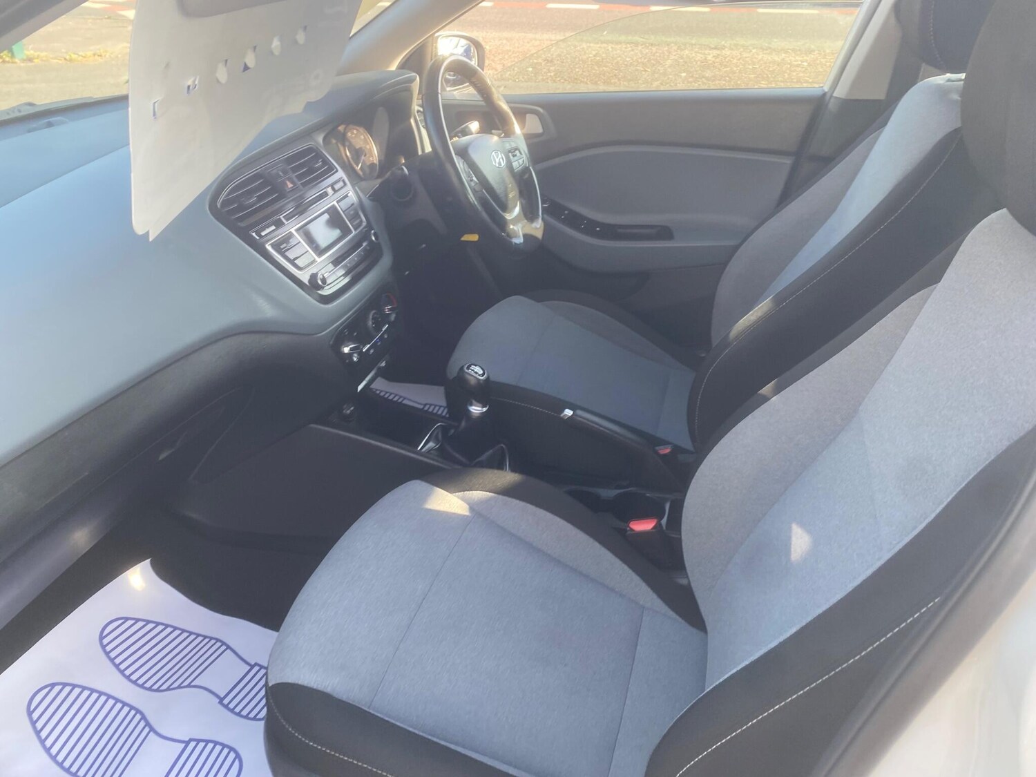 Used Hyundai i20 2015 for sale - 76550707: Photo 29