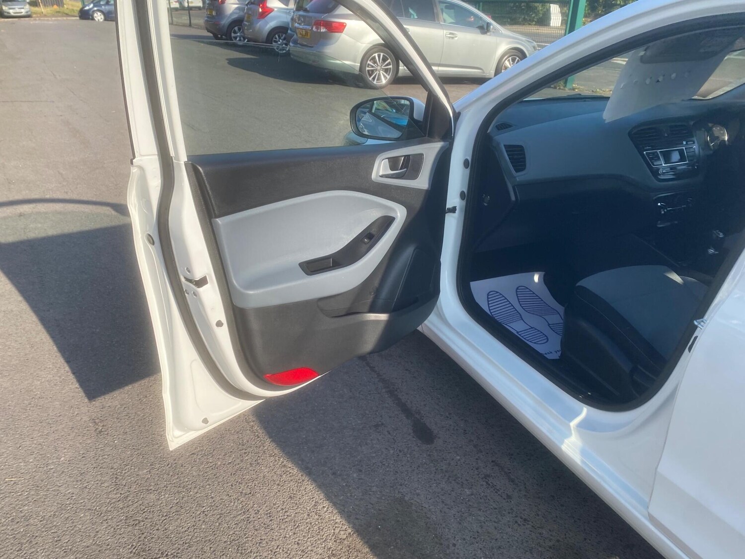 Used Hyundai i20 2015 for sale - 76550707: Photo 35