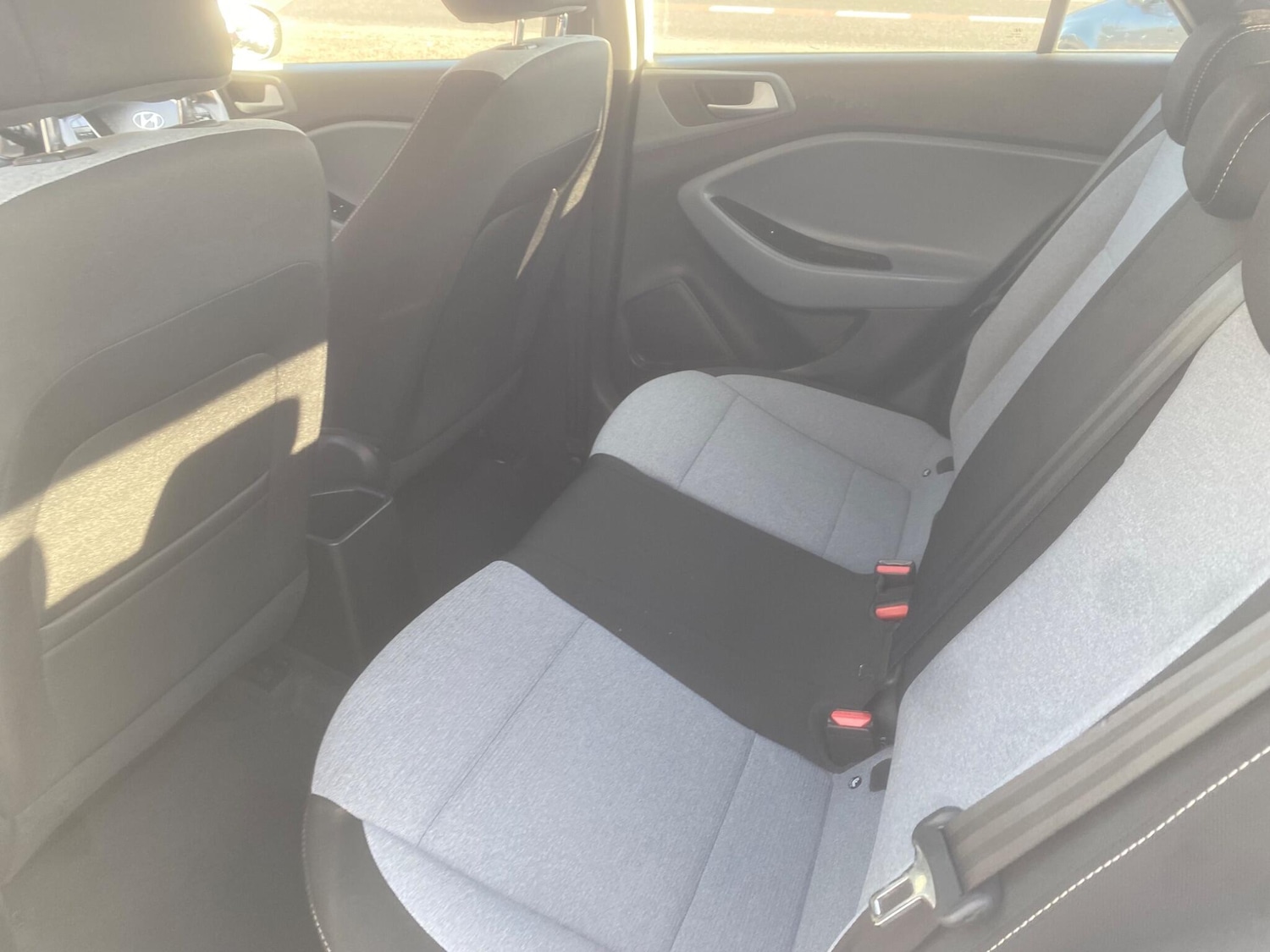 Used Hyundai i20 2015 for sale - 76550707: Photo 40