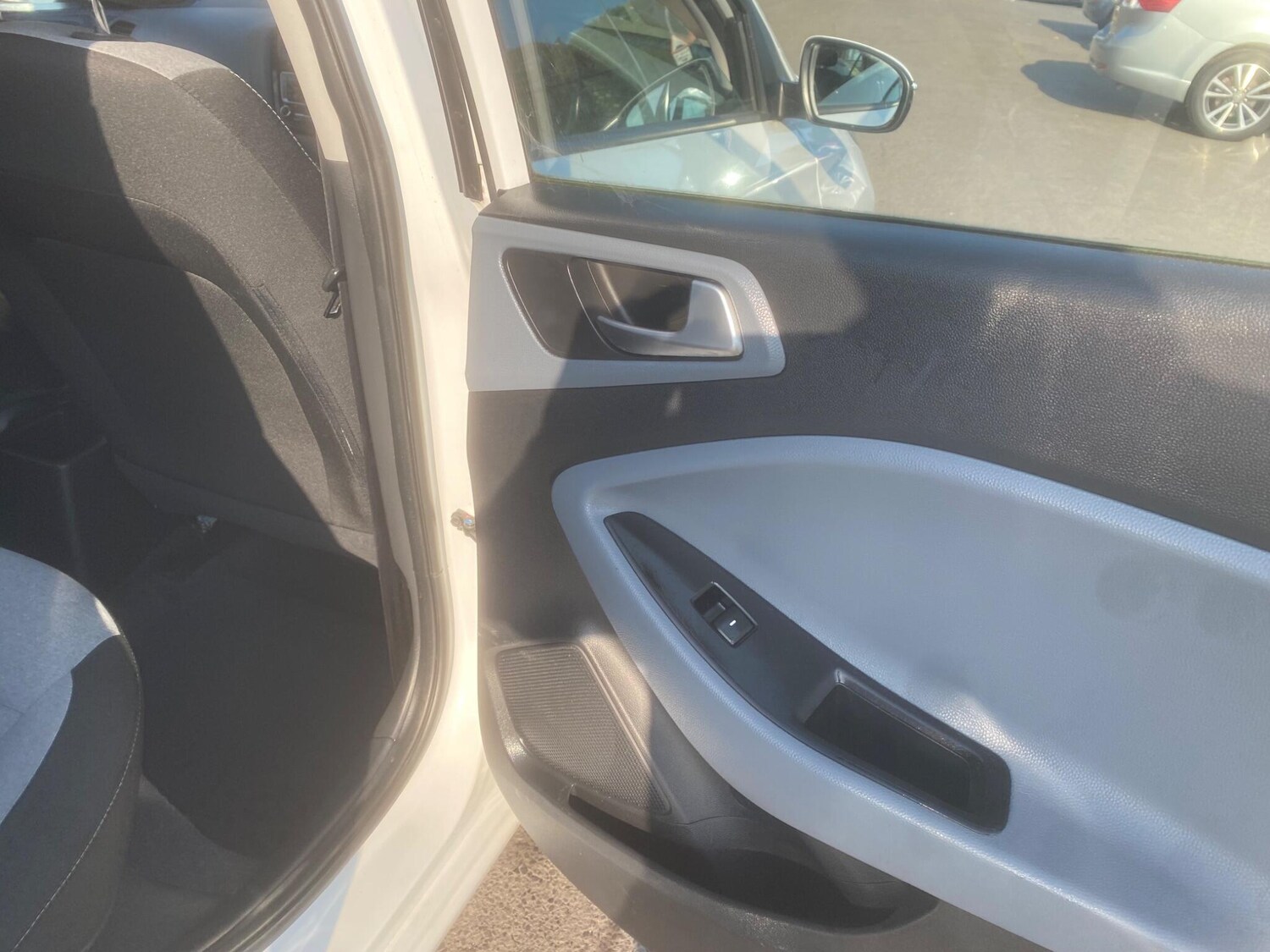 Used Hyundai i20 2015 for sale - 76550707: Photo 62