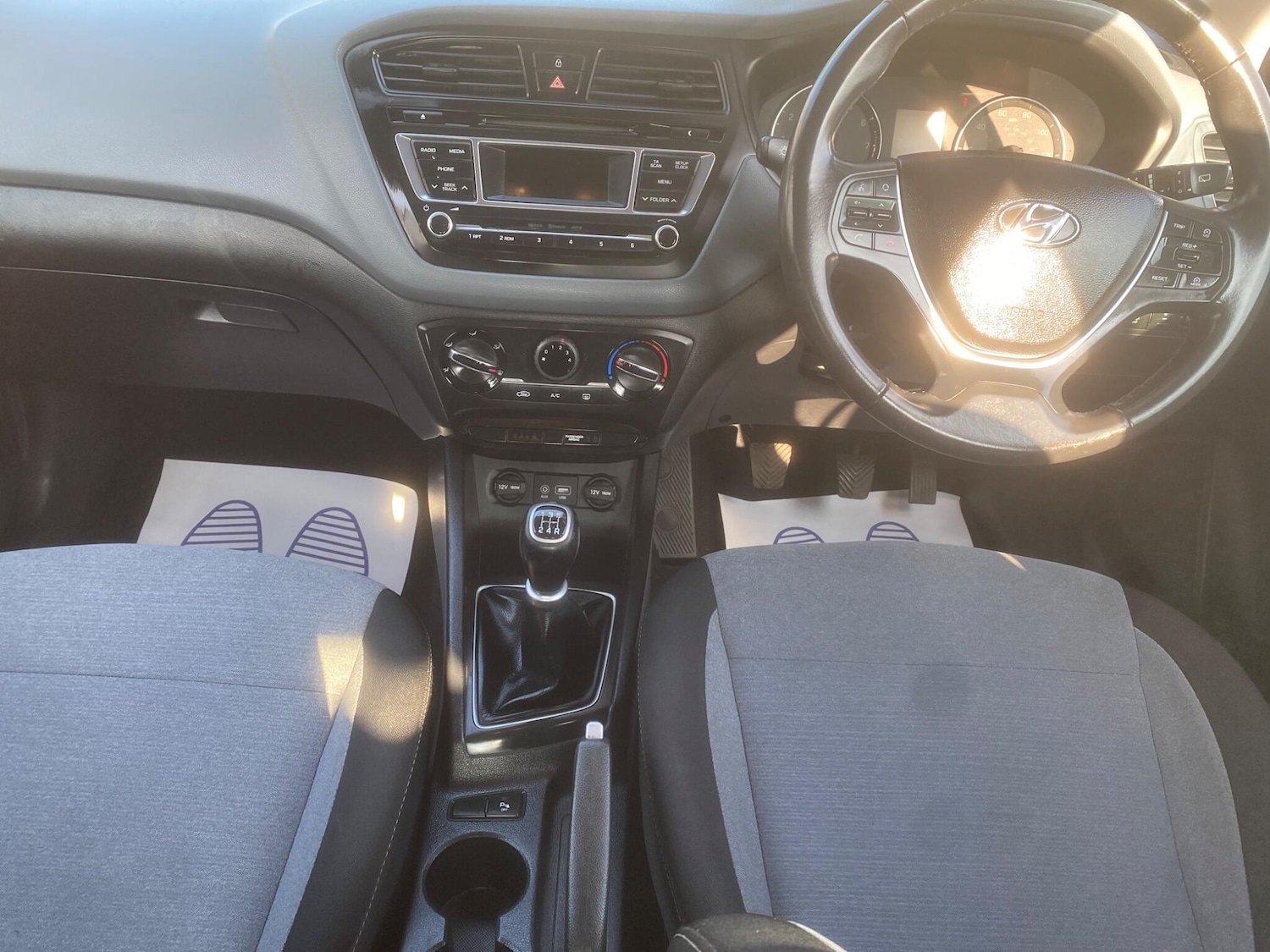 Used Hyundai i20 2015 for sale - 76550707: Photo 73