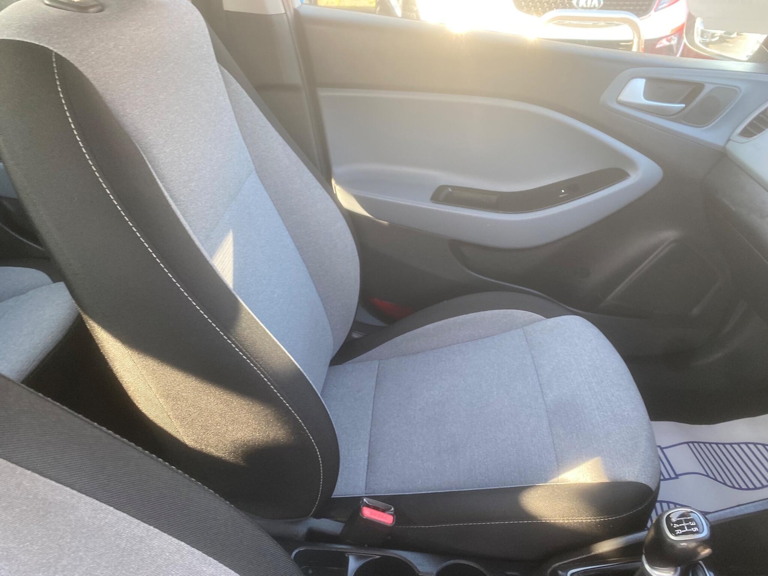 Used Hyundai i20 2015 for sale - 76550707: Photo 74