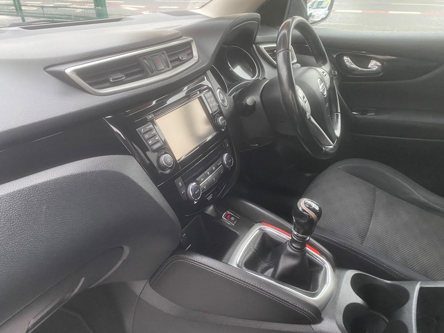 Used Nissan Qashqai for sale - 76550107: Photo 18