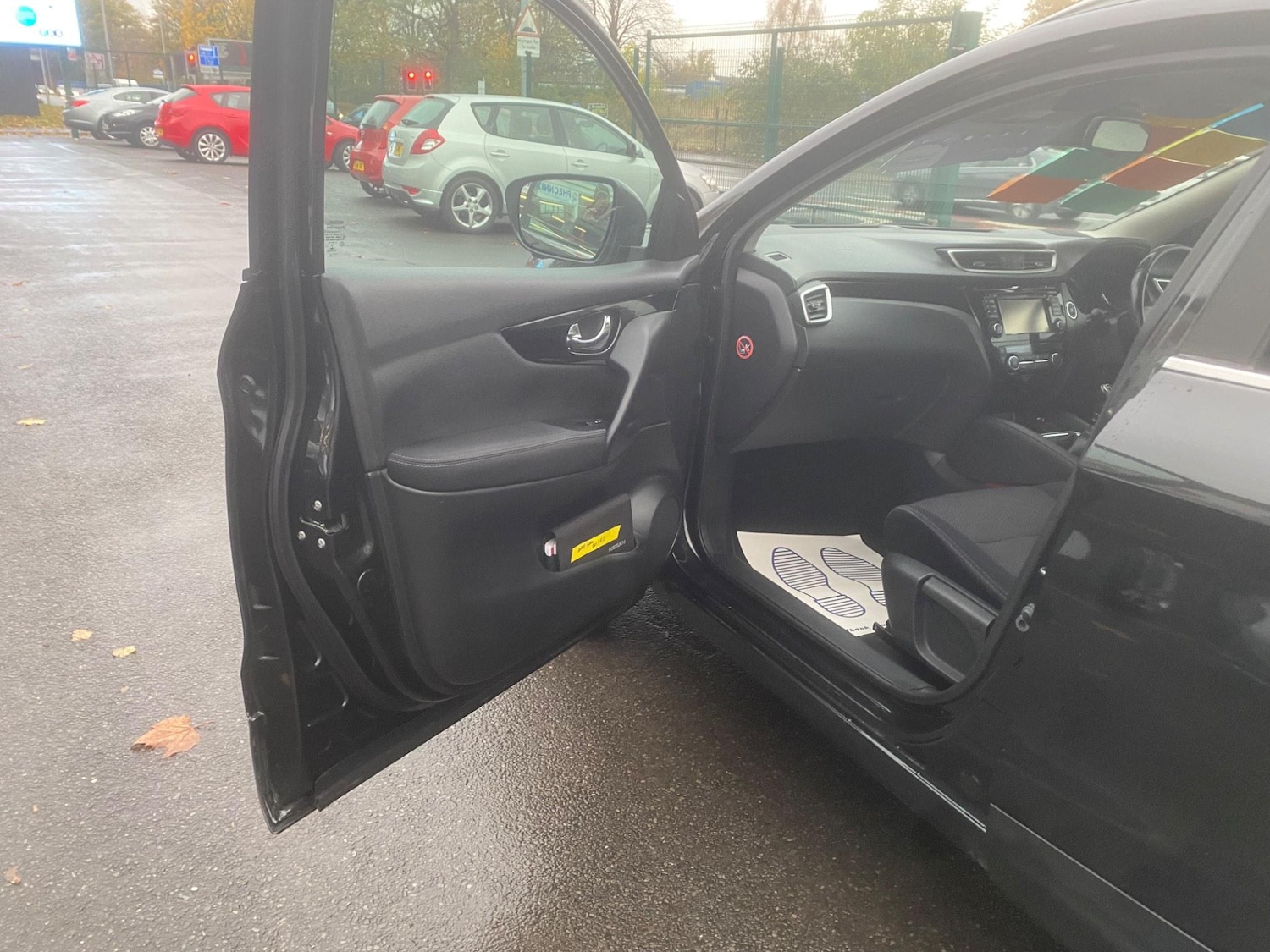 Used Nissan Qashqai for sale - 76550107: Photo 25