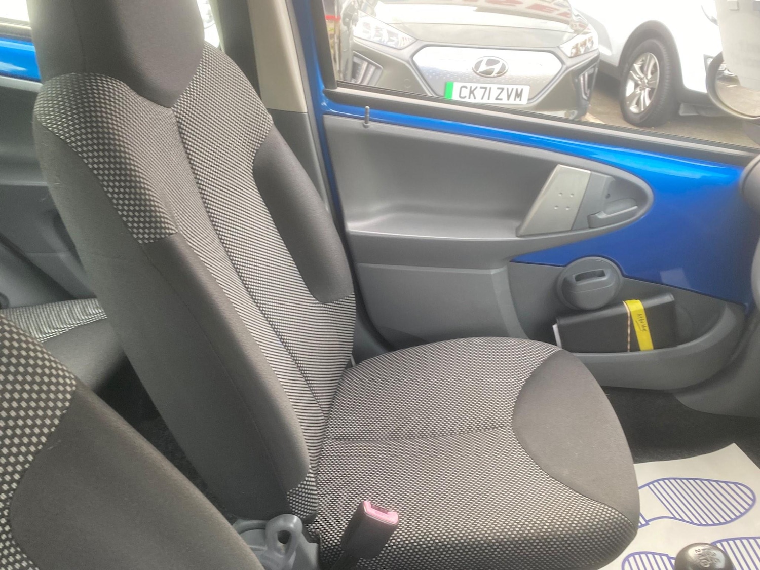 Used Toyota AYGO for sale - 76996386: Photo 40