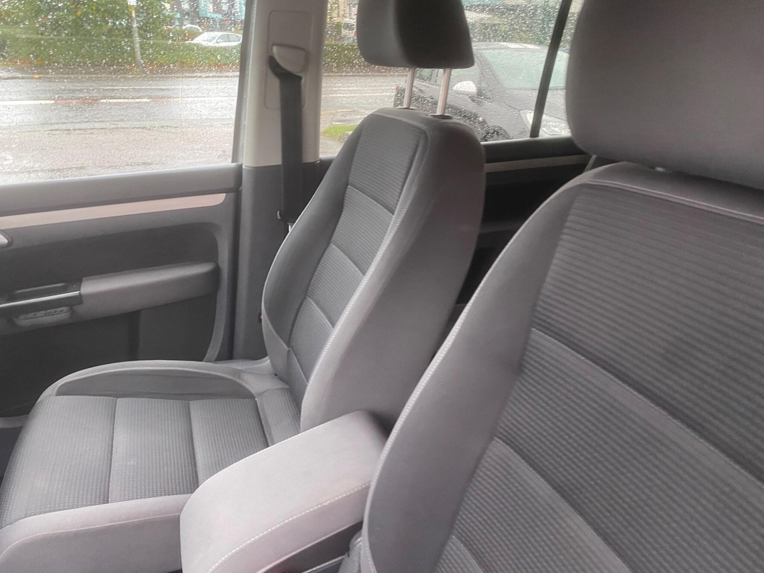 Used Volkswagen Touran 2009 for sale - 76996726: Photo 23