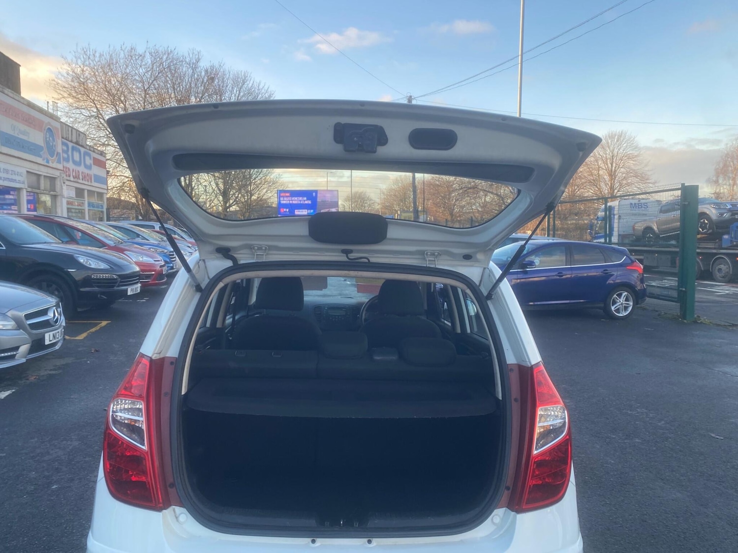 Used Hyundai i10 2011 for sale - 77119878: Photo 42