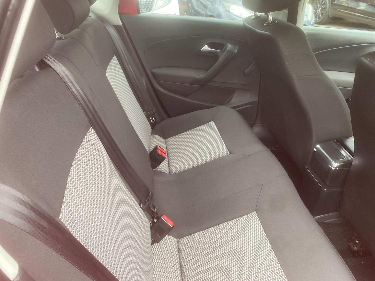 Used Volkswagen Polo 2010 for sale - 76549387: Photo 43