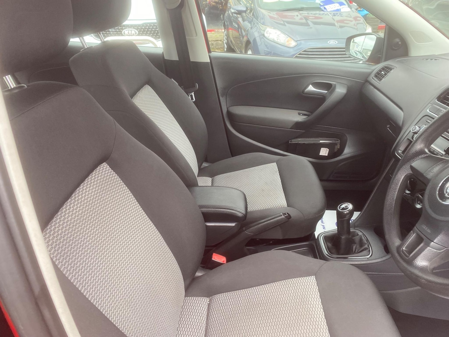 Used Volkswagen Polo 2010 for sale - 76549387: Photo 57