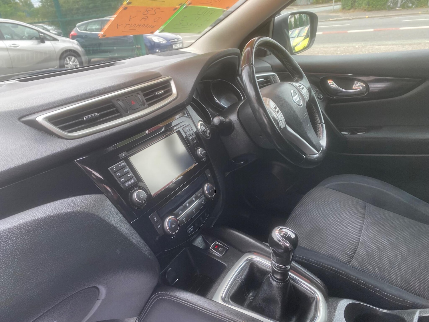 Used Nissan Qashqai for sale - 76993600: Photo 18