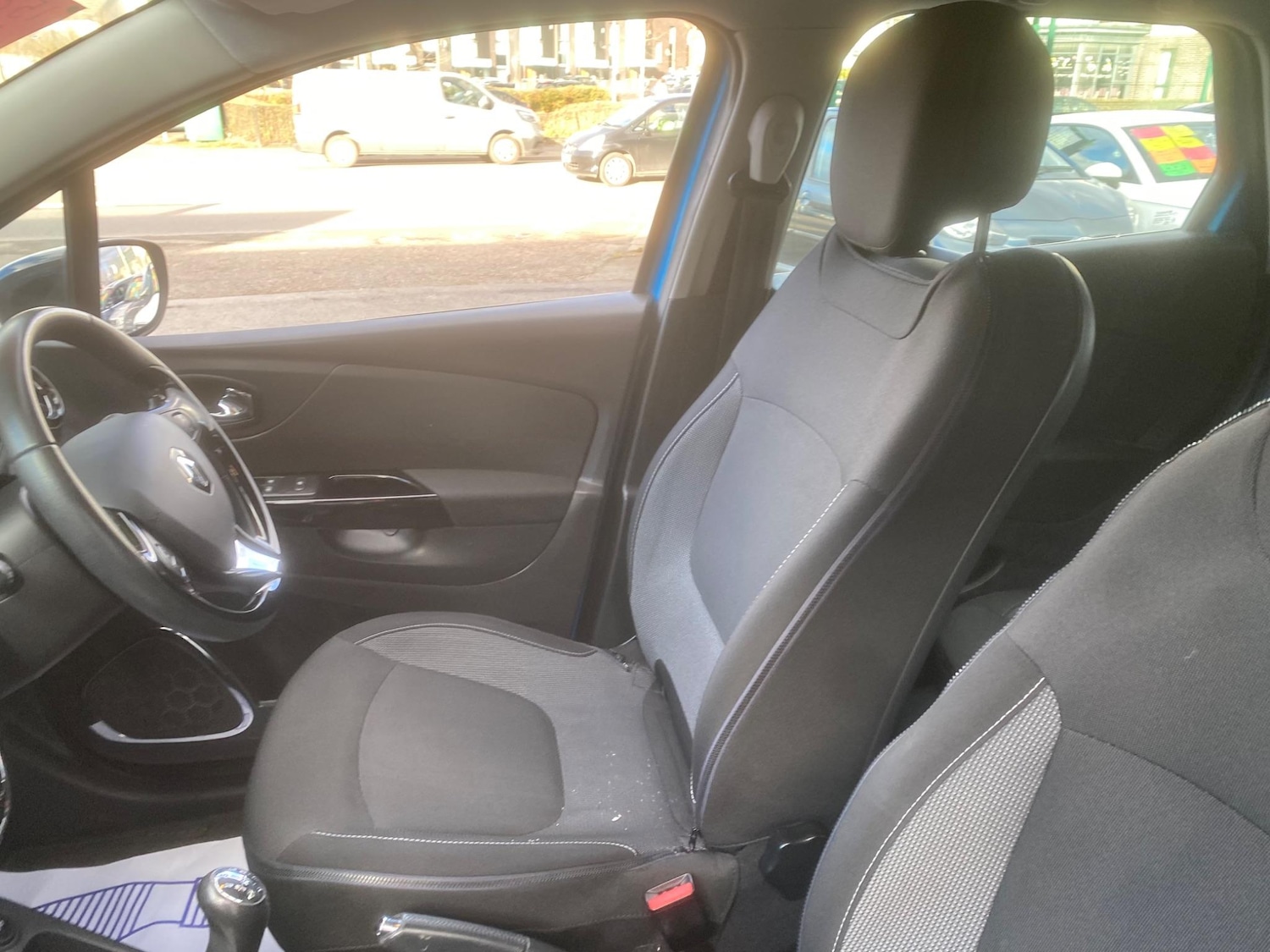 Used Renault Captur 2015 for sale - 76549455: Photo 14