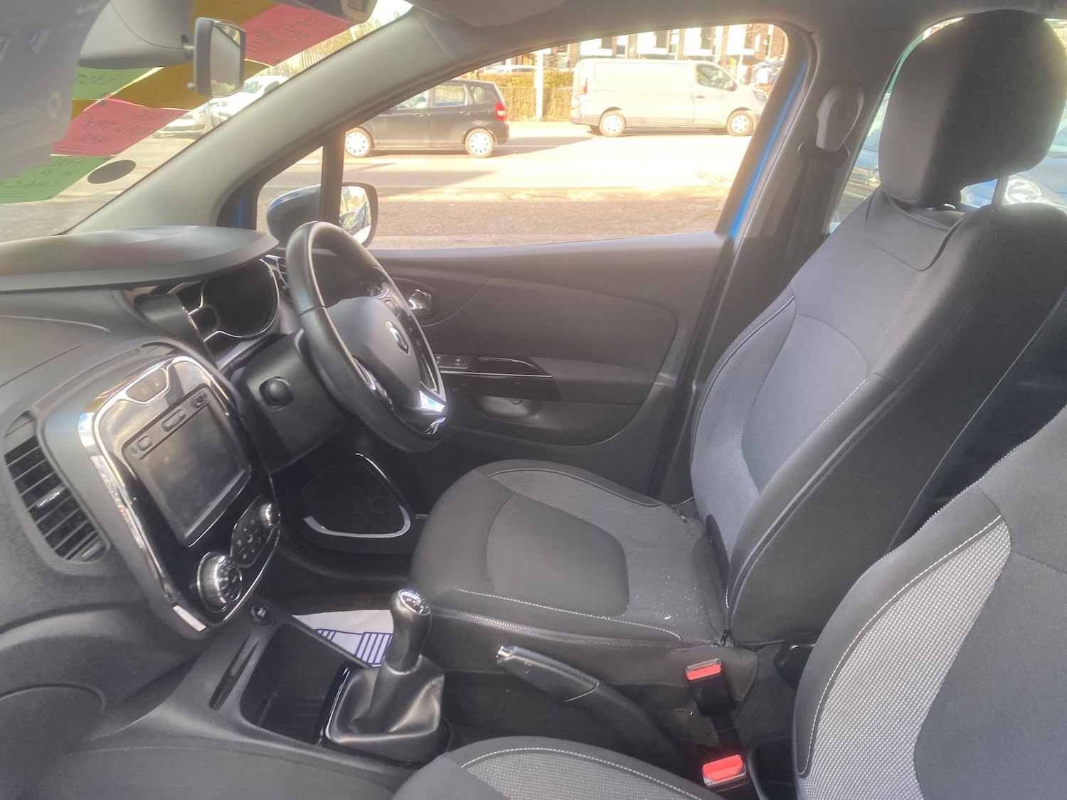 Used Renault Captur 2015 for sale - 76549455: Photo 19