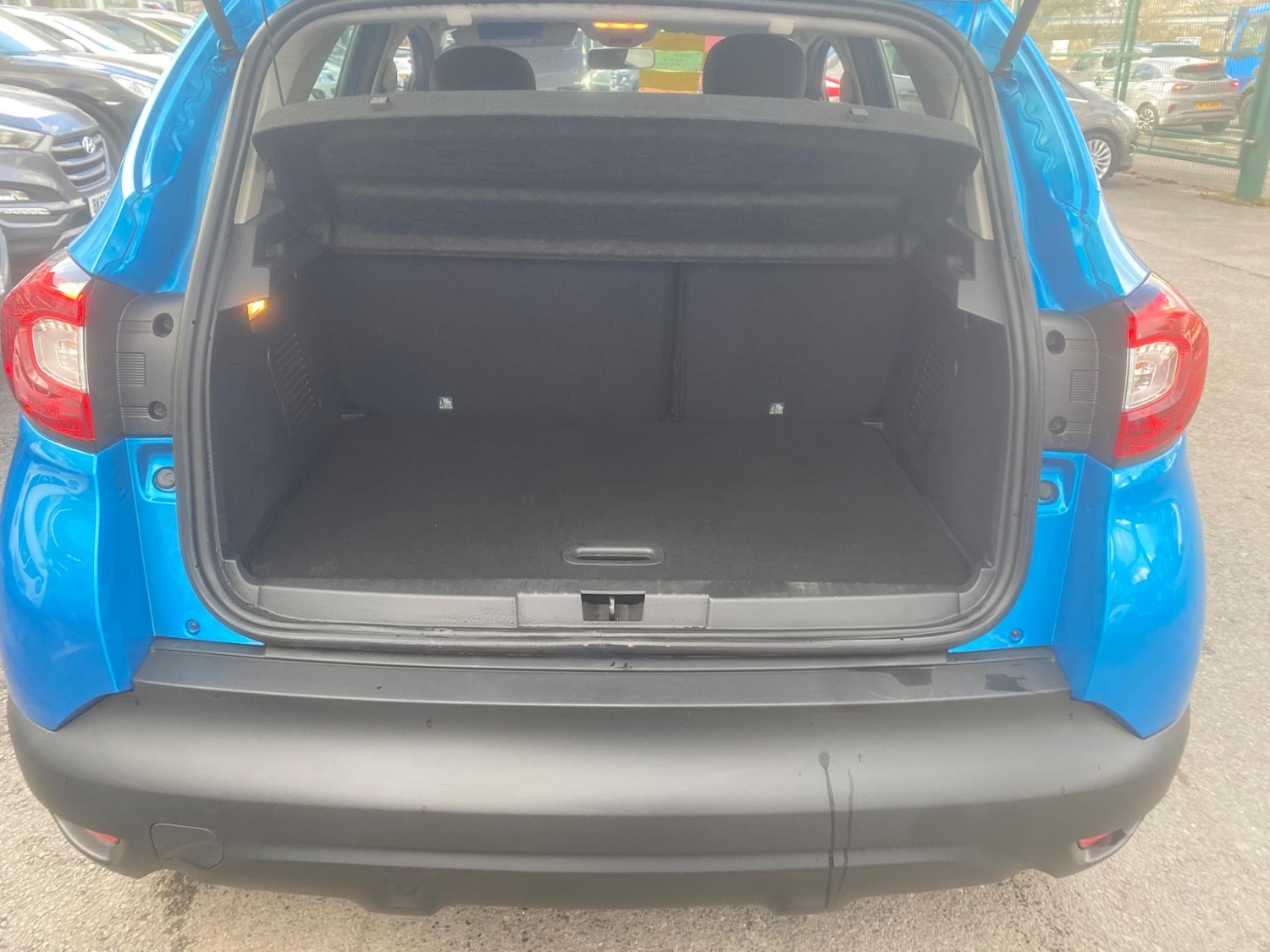 Used Renault Captur 2015 for sale - 76549455: Photo 33