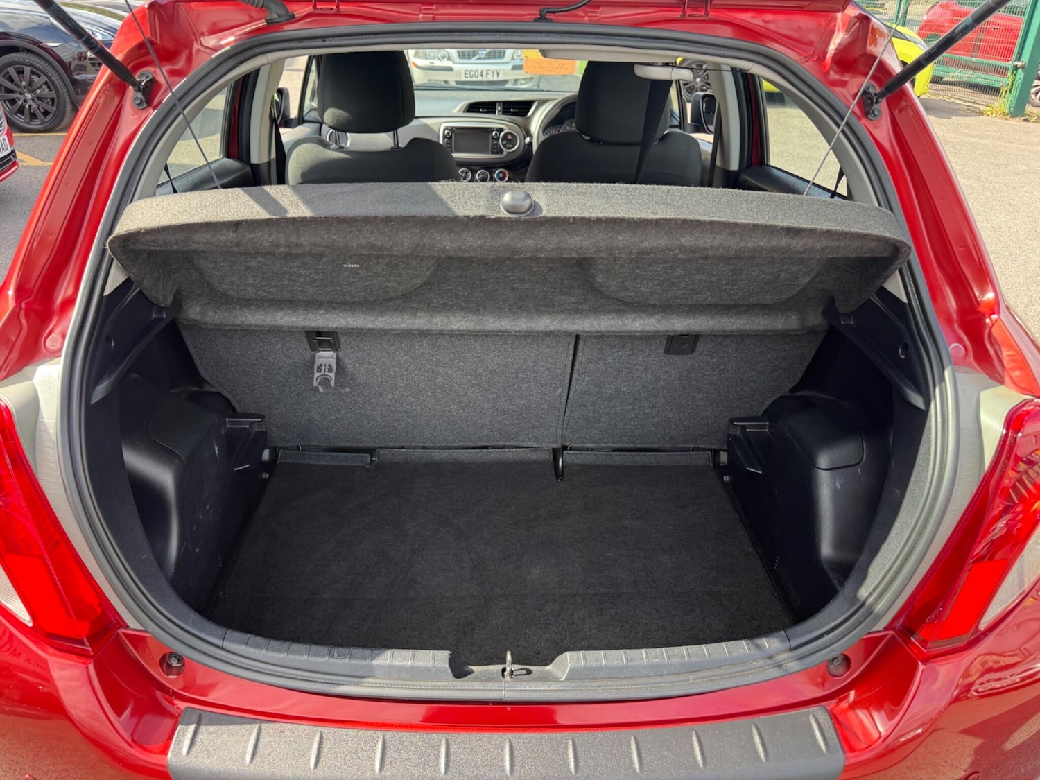 Used Toyota Yaris 2013 for sale - 76993579: Photo 19