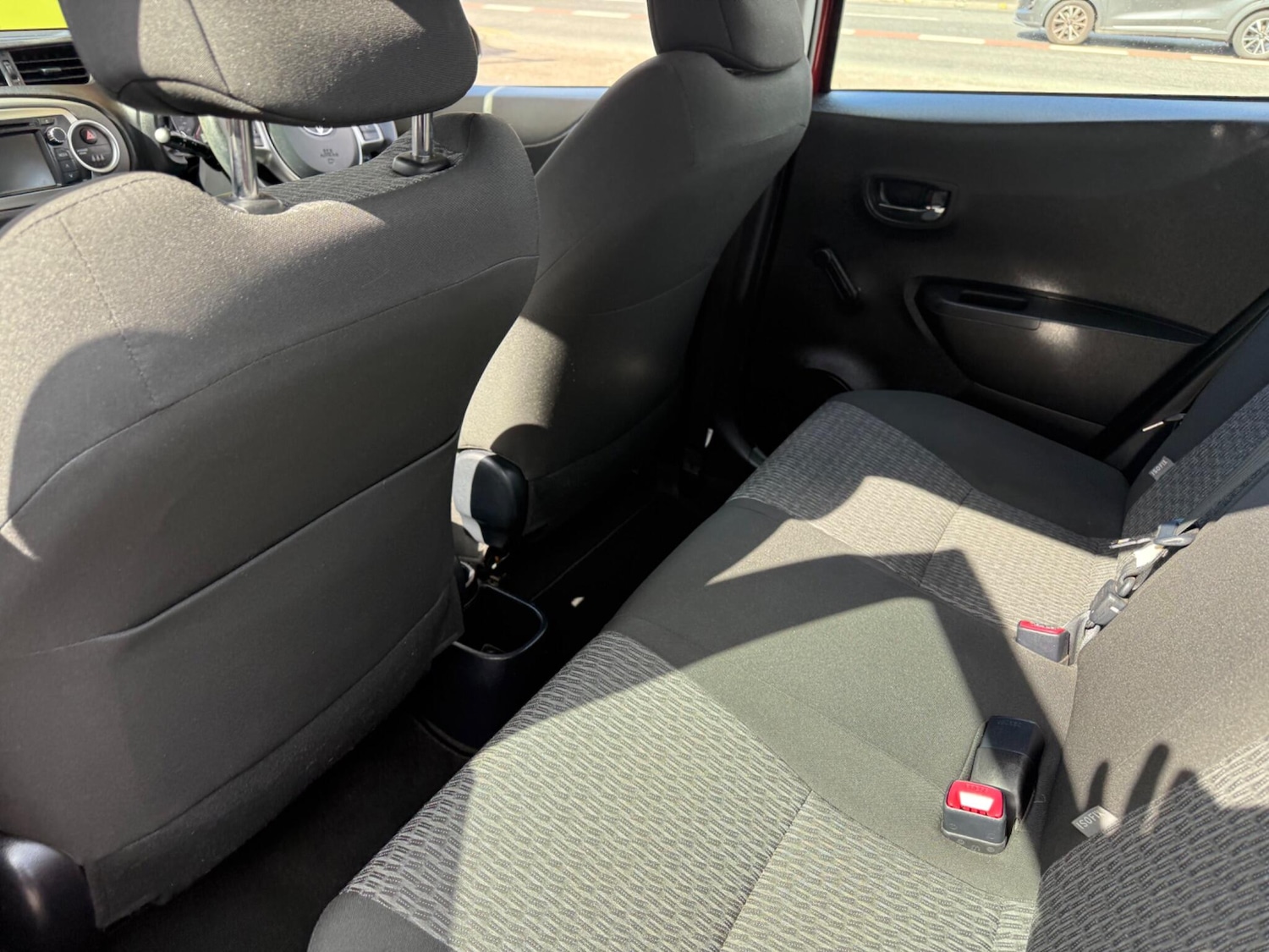 Used Toyota Yaris 2013 for sale - 76993579: Photo 22