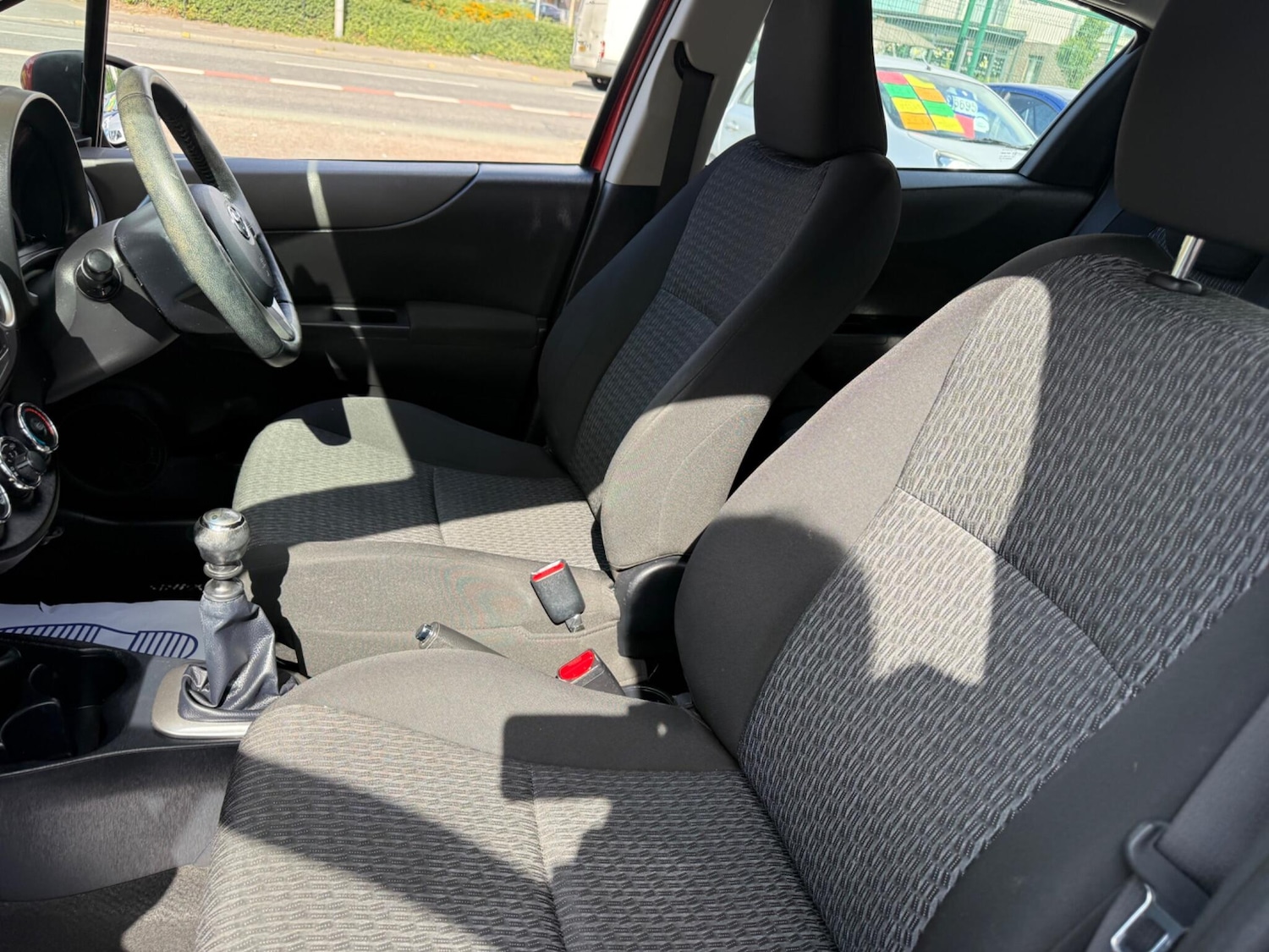 Used Toyota Yaris 2013 for sale - 76993579: Photo 26