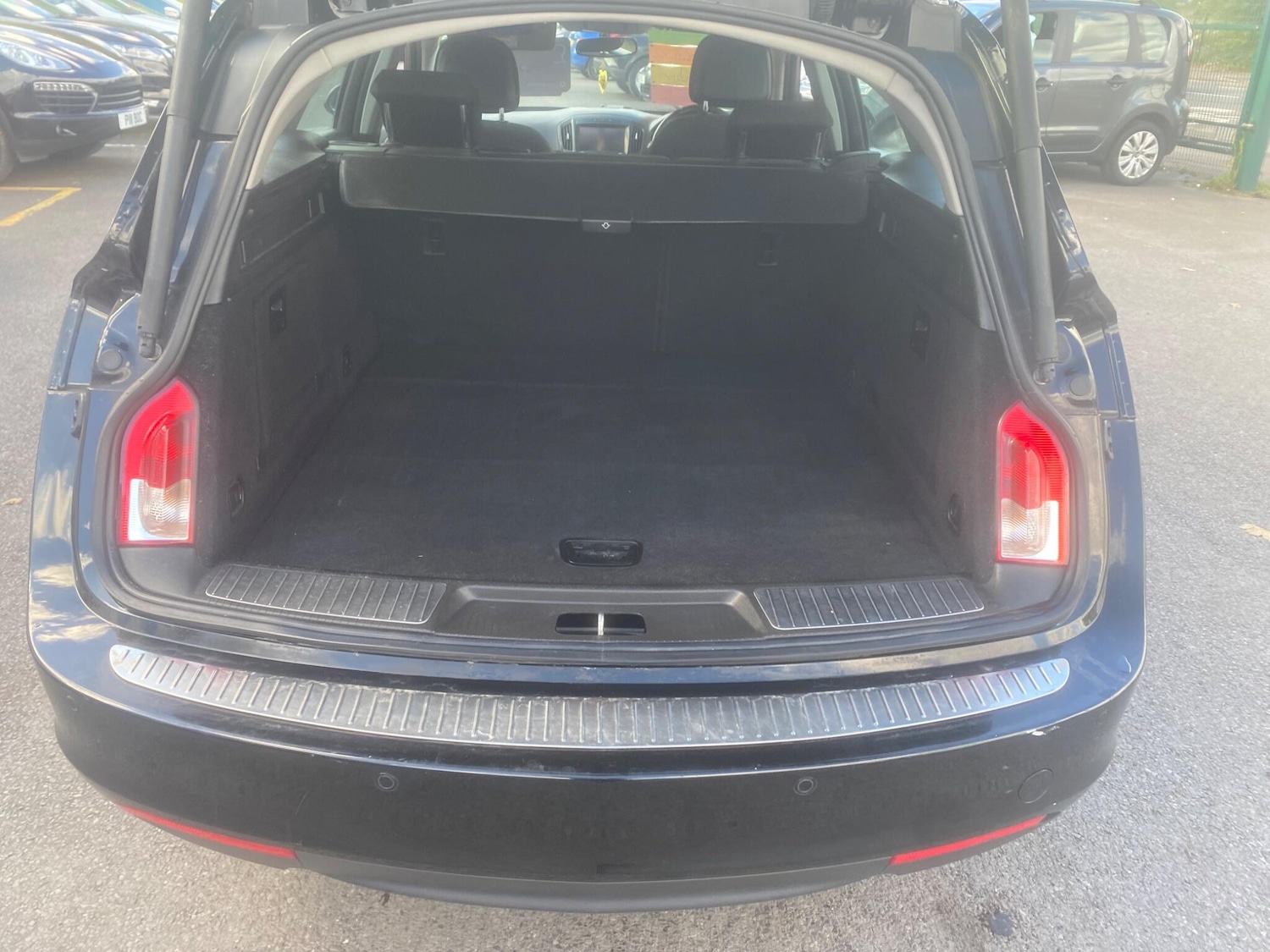 Used Vauxhall Insignia 2017 for sale - 76991790: Photo 35