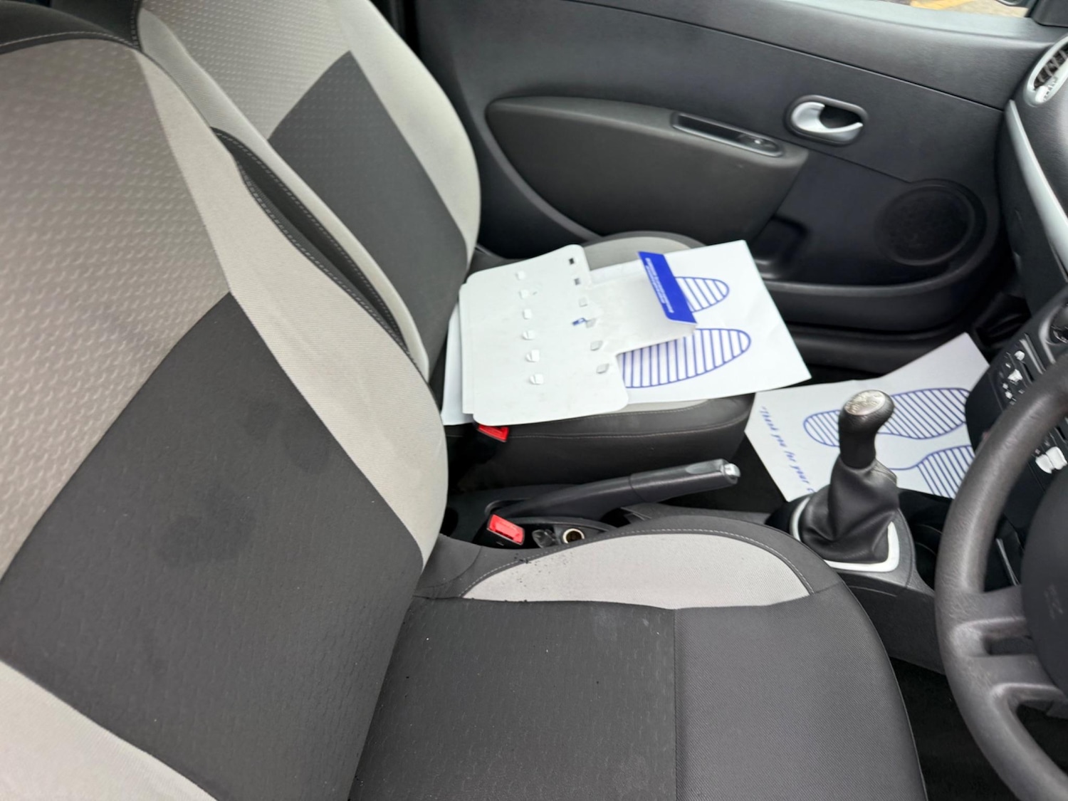 Used Renault Clio 2011 for sale - 76994167: Photo 11