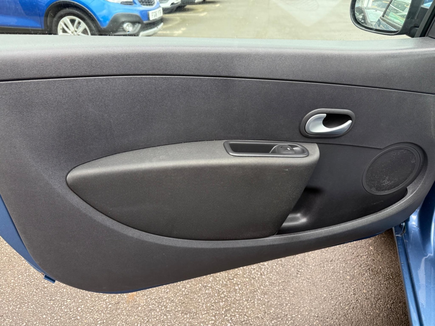 Used Renault Clio 2011 for sale - 76994167: Photo 17