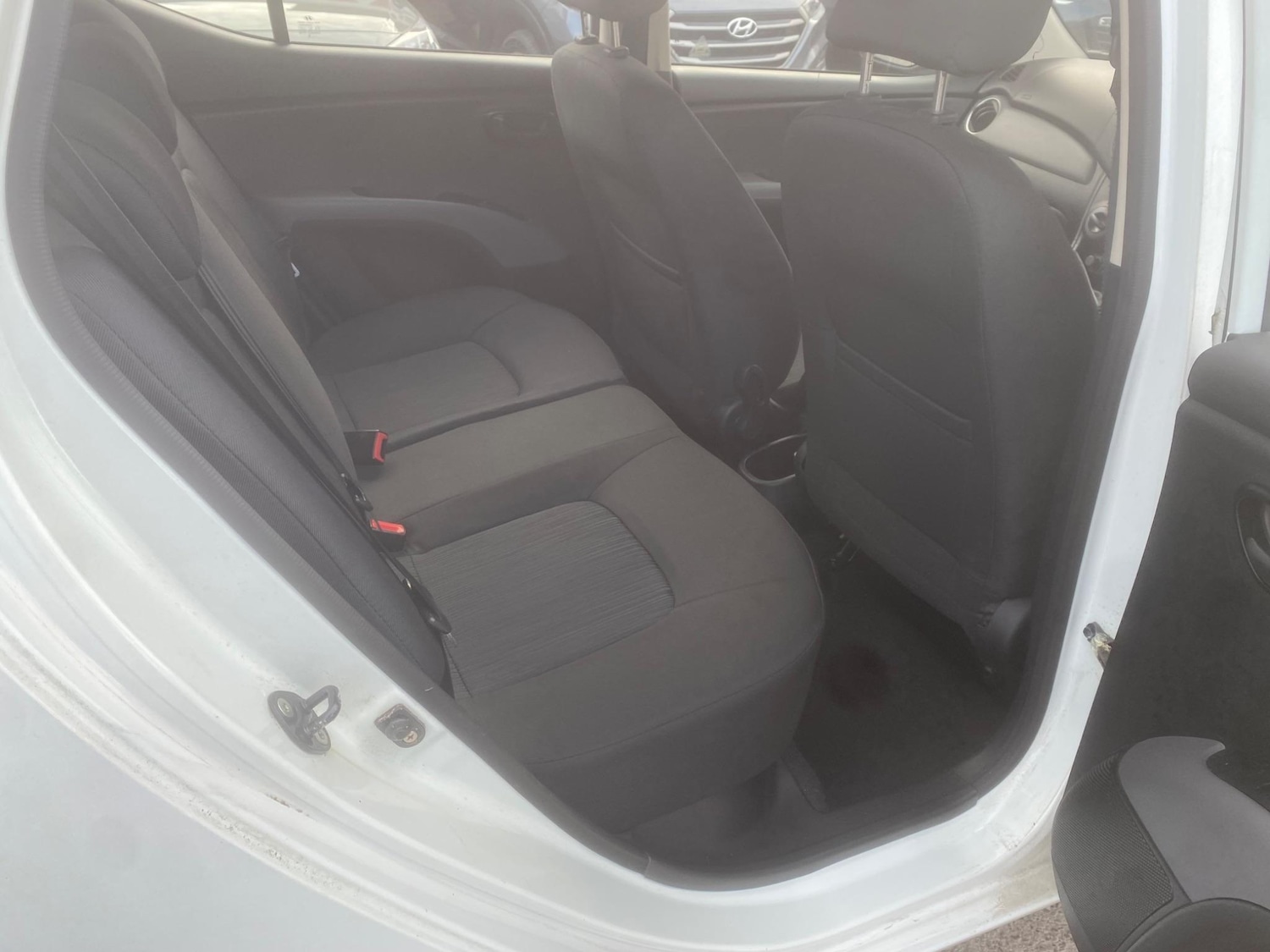 Used Hyundai i10 for sale - 76992986: Photo 39