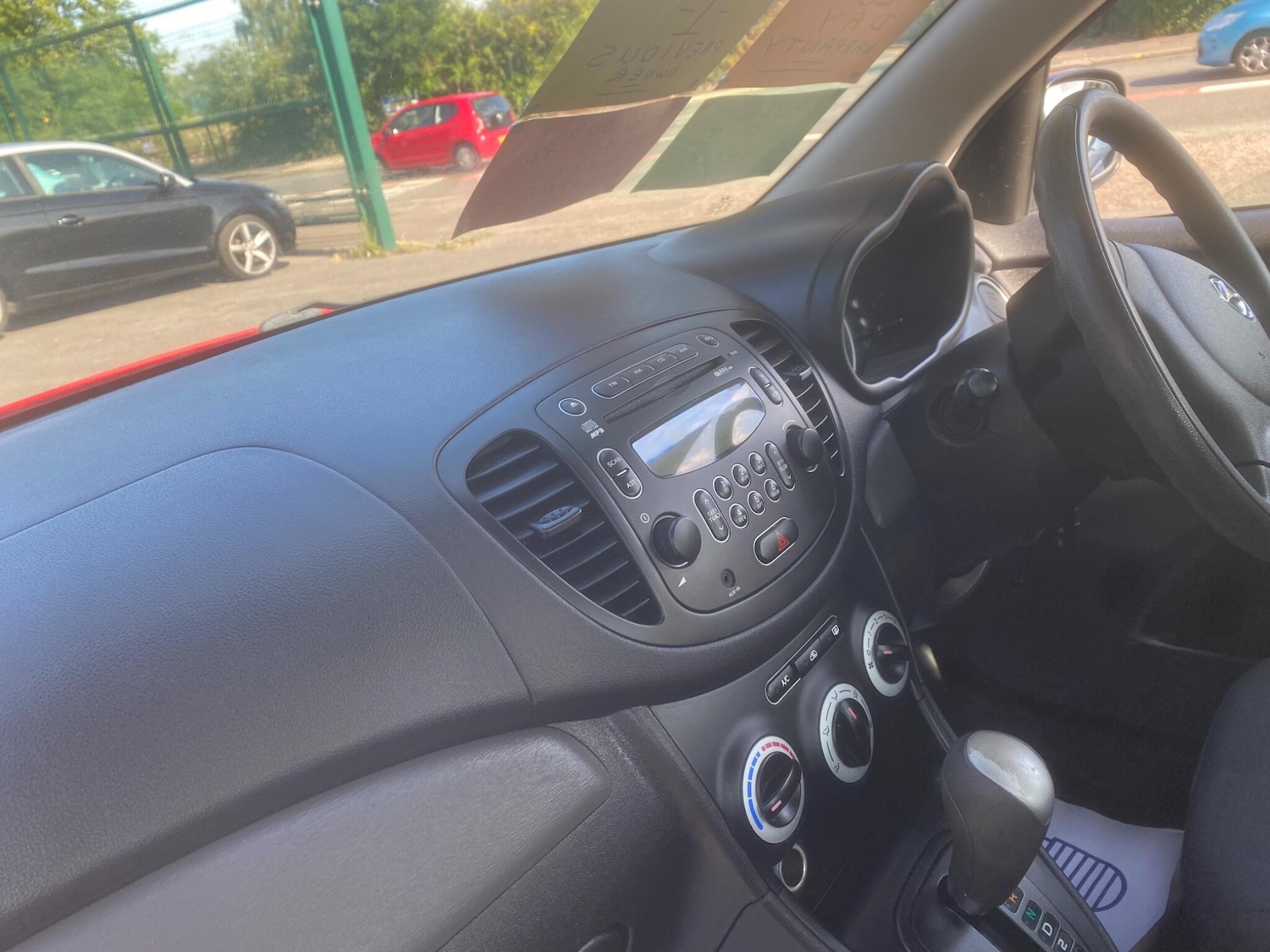 Used Hyundai i10 2010 for sale - 76549812: Photo 20