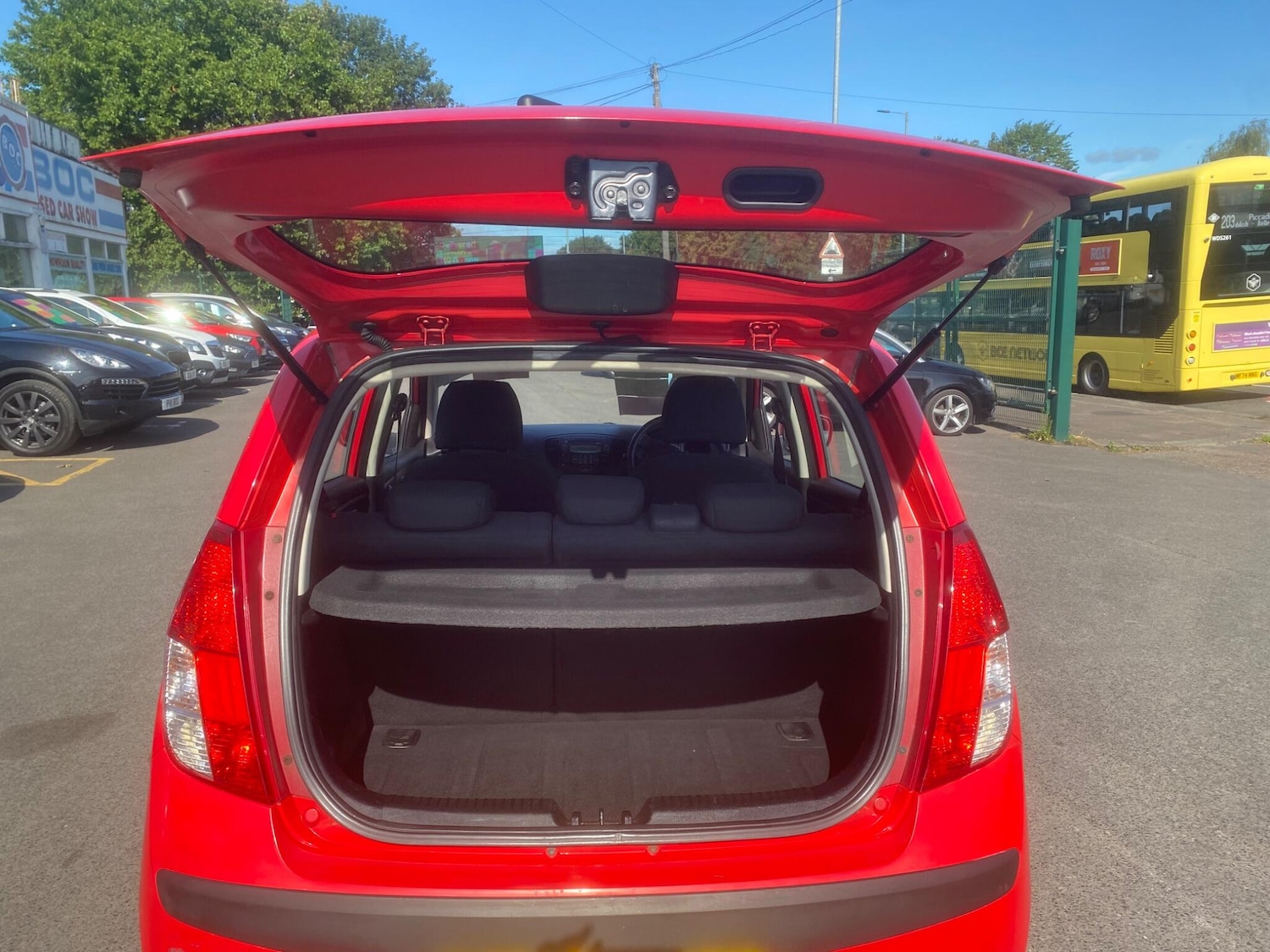 Used Hyundai i10 2010 for sale - 76549812: Photo 40