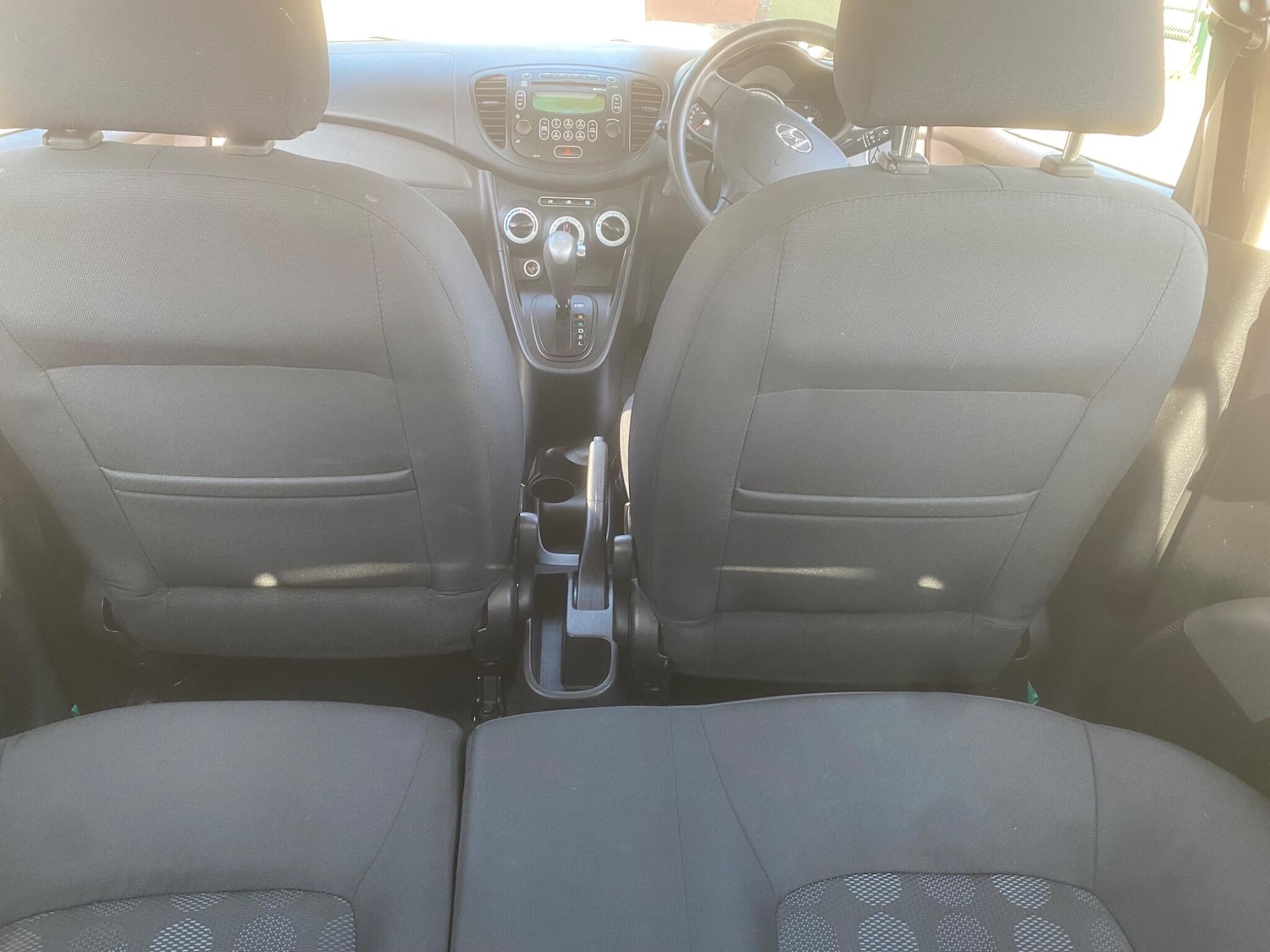 Used Hyundai i10 2010 for sale - 76549812: Photo 43