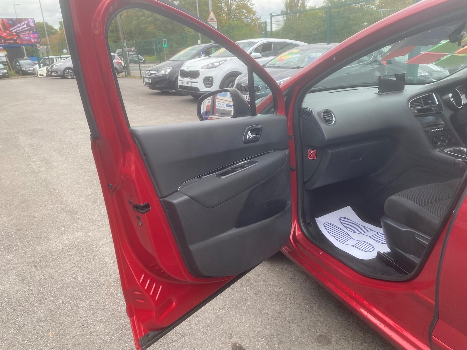 Used Peugeot 5008 2013 for sale - 76539617: Photo 22